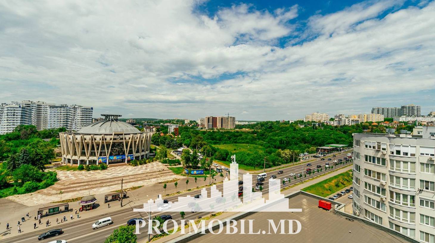 https://images.proimobil.md/3n1j6P8Yc2dzAPusjiiZ69sZnwrzViqYfLMWB3h_2ww/watermark:0.75:so:0:30:0.39/resize:fill:1460:816:1/gravity:ce/bG9jYWw6Ly8vZXN0YXRlL2xyL2ZjYTY2ZjU3LTIxNjEtNGE5NS04YjA4LTc5Y2JlODA0ZGU3ZC5qcGVn