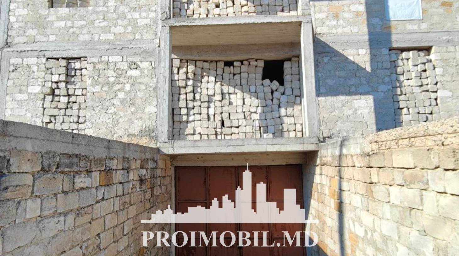 https://images.proimobil.md/3nOzyKGHr_-jU-9p9vRMWb7M9CDI2-0c78UqmIZUNPw/watermark:0.75:so:0:30:0.39/resize:fill:1460:816:1/gravity:ce/bG9jYWw6Ly8vZXN0YXRlL2xyLzE3MTc0M2VhLWUwMTEtNGI5Yy1hZGExLWQ1Y2FkNjIwNjA0ZS5qcGVn