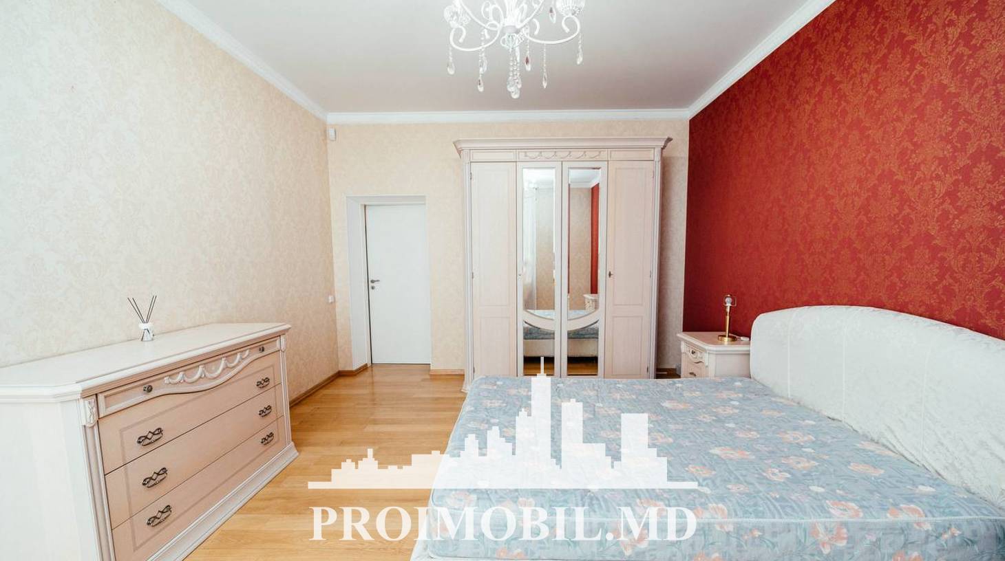 https://images.proimobil.md/3oodTTcVRXMQQYAwUWI7xga0_95cnlQTQgH9l5LEp3Y/watermark:0.75:so:0:30:0.39/resize:fill:1460:816:1/gravity:ce/bG9jYWw6Ly8vZXN0YXRlL2xyLzZhOWZmMDdhLTk3NTctNDljMi04OTEwLWVjYThiYWU1ODE1MC5qcGVn