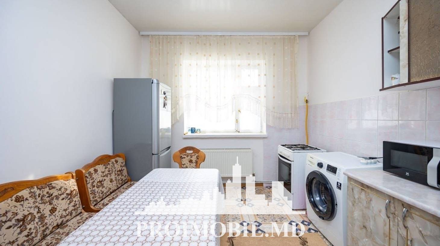 https://images.proimobil.md/3q9AmUmzpIPv2-rdNbr7rmVcl96yRjibRtzbEBuECH8/watermark:0.75:so:0:30:0.39/resize:fill:1460:816:1/gravity:ce/bG9jYWw6Ly8vZXN0YXRlL2xyL2E2M2Y3Y2YzLTg3NmMtNDlmNy05NmY3LWU1YTQ1ZmMwNzMyOC5qcGVn
