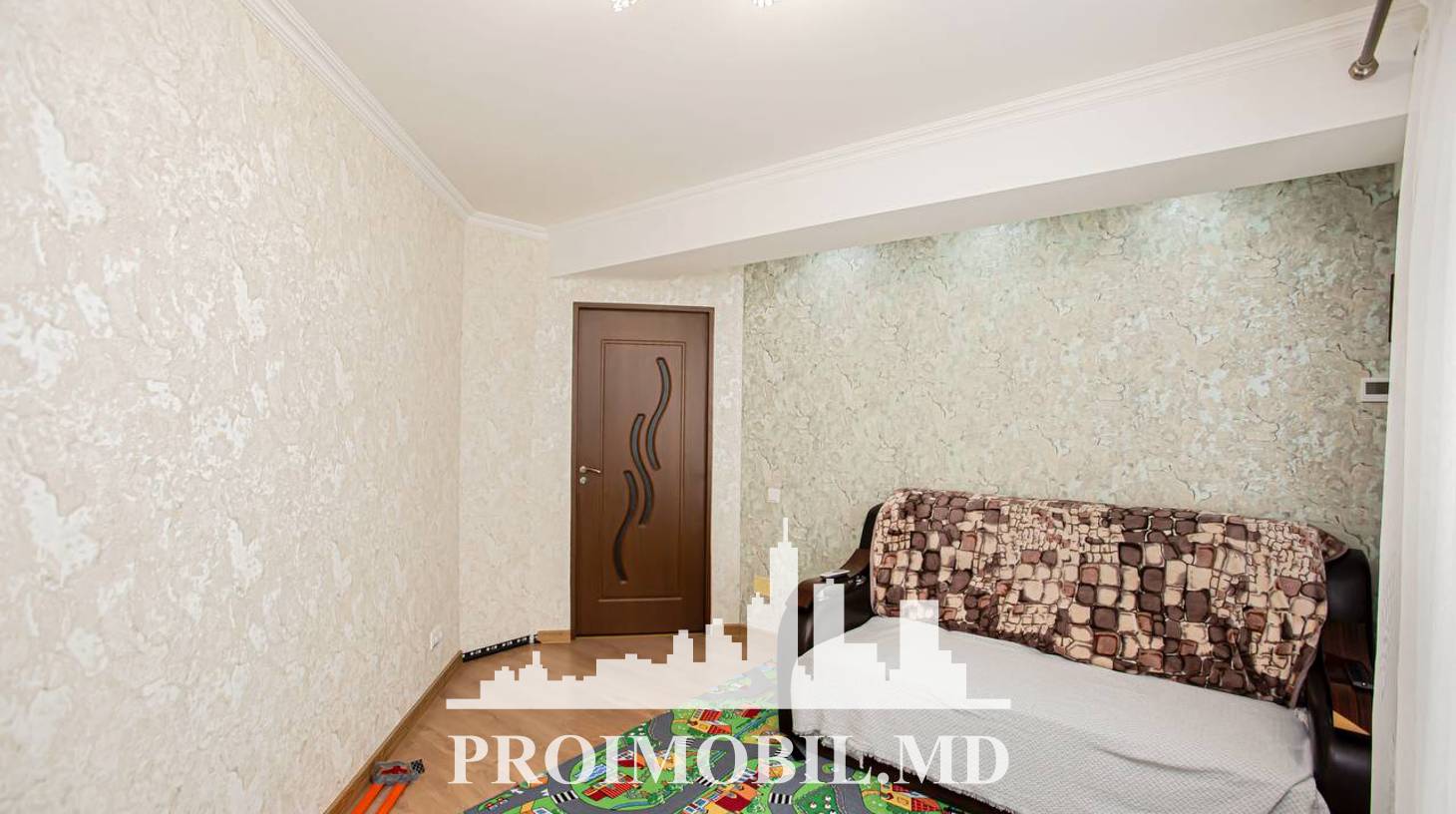 https://images.proimobil.md/3rydW6jpnUvnOBctj-G0OuUIbv7ojEHGr58PirYYYS0/watermark:0.75:so:0:30:0.39/resize:fill:1460:816:1/gravity:ce/bG9jYWw6Ly8vZXN0YXRlL2xyLzI5OWUxZTIwLTJkOGUtNGVmNi1iODBhLWY2ZGVkOWFhY2YyZS5qcGVn