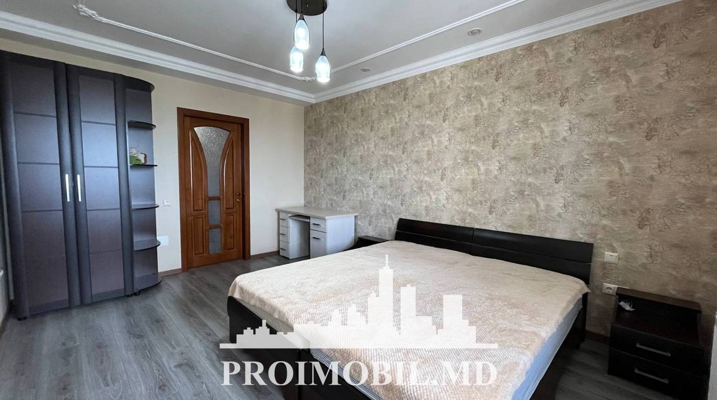 https://images.proimobil.md/41DCQ14DuKrA1O7dlgzMYhLmtWRK6nRRoDRJe98B7as/watermark:0.75:so:0:30:0.39/resize:fill:1460:816:1/gravity:ce/bG9jYWw6Ly8vZXN0YXRlL2xyL2ZkMzRjNmI1LTU3NjMtNGFmNy04NzExLTgwMjg1NGVmM2I4My5qcGVn