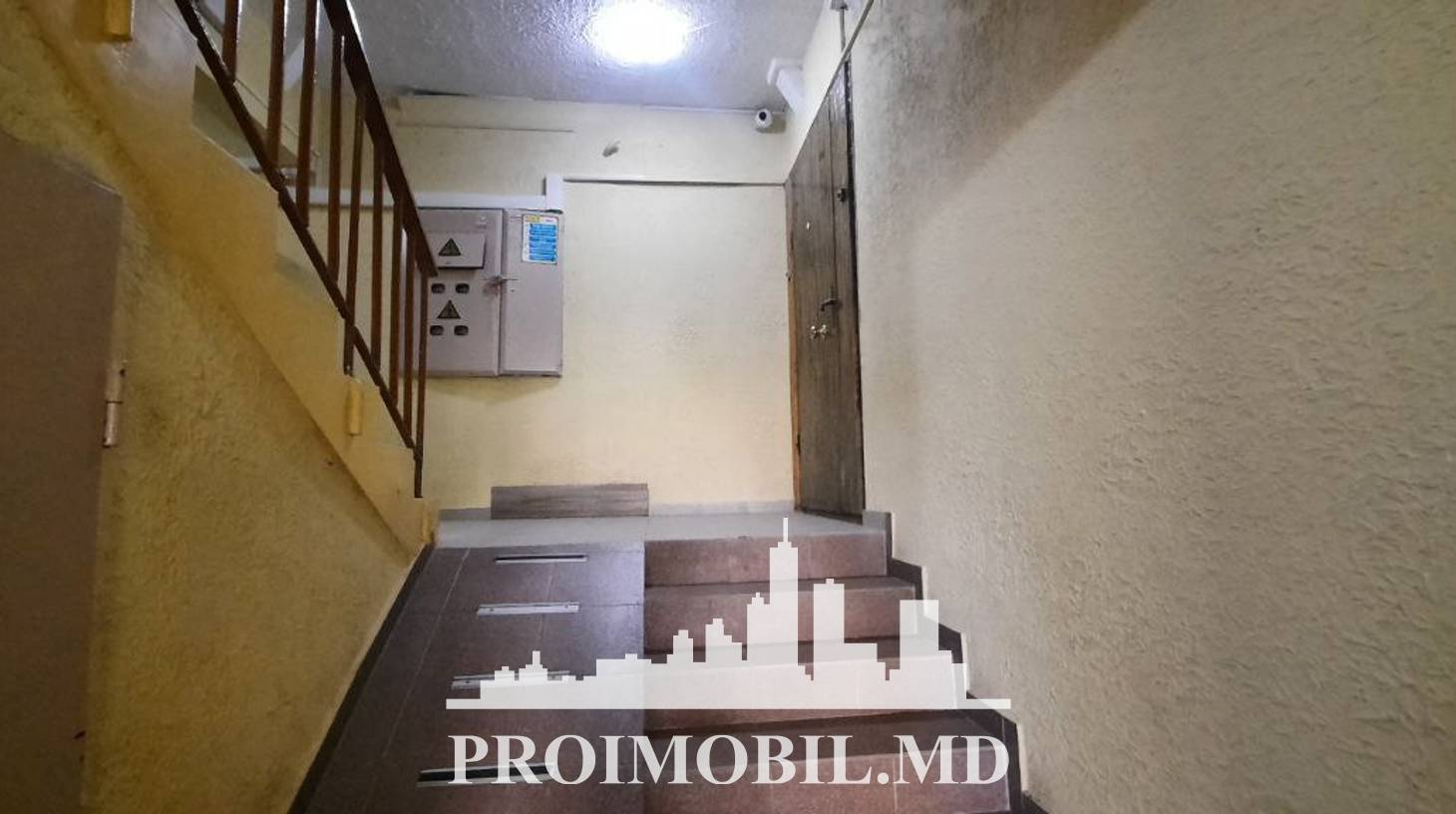 https://images.proimobil.md/42MmCZDGAgfTYCpRebleJqjugOxXCif7pPZ2J8soNlI/watermark:0.75:so:0:30:0.39/resize:fill:1460:816:1/gravity:ce/bG9jYWw6Ly8vZXN0YXRlL2xyLzc0MDk0MDI0LTE4OTUtNDQ5MC04OTkyLTMzNzQ0NzlhYTM1OC5qcGVn