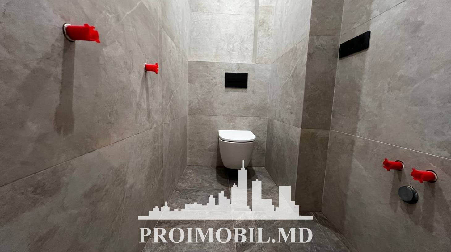 https://images.proimobil.md/478XoVGB7iY8HIhgl28YrzWCHkdEfPQPr0Ms5Tynwjk/watermark:0.75:so:0:30:0.39/resize:fill:1460:816:1/gravity:ce/bG9jYWw6Ly8vZXN0YXRlL2xyLzI5NDQyOWU4LWZlZTktNGIzOS1hZjc3LWUzNTEyOGVhNDI4NC5qcGVn