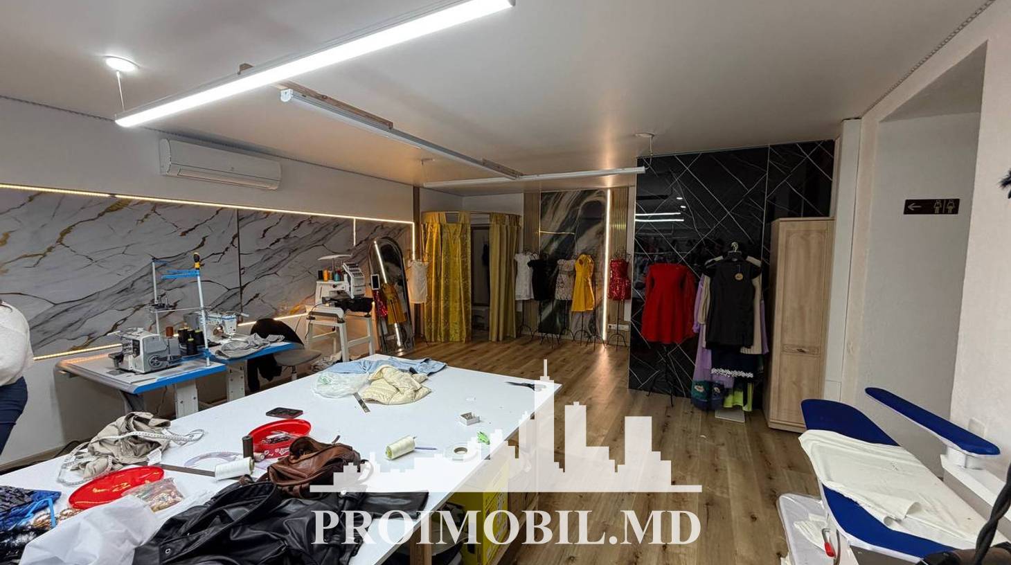 https://images.proimobil.md/49iLEe8LPPfv0zf3AqKtugxTV-UO8XHSuAPZWGNhcdE/watermark:0.75:so:0:30:0.39/resize:fill:1460:816:1/gravity:ce/bG9jYWw6Ly8vZXN0YXRlL2xyLzAxYzRlYzhmLTQ2MTQtNDdlZS04N2MyLWE2ODE0YjIzOTQxZS5qcGVn