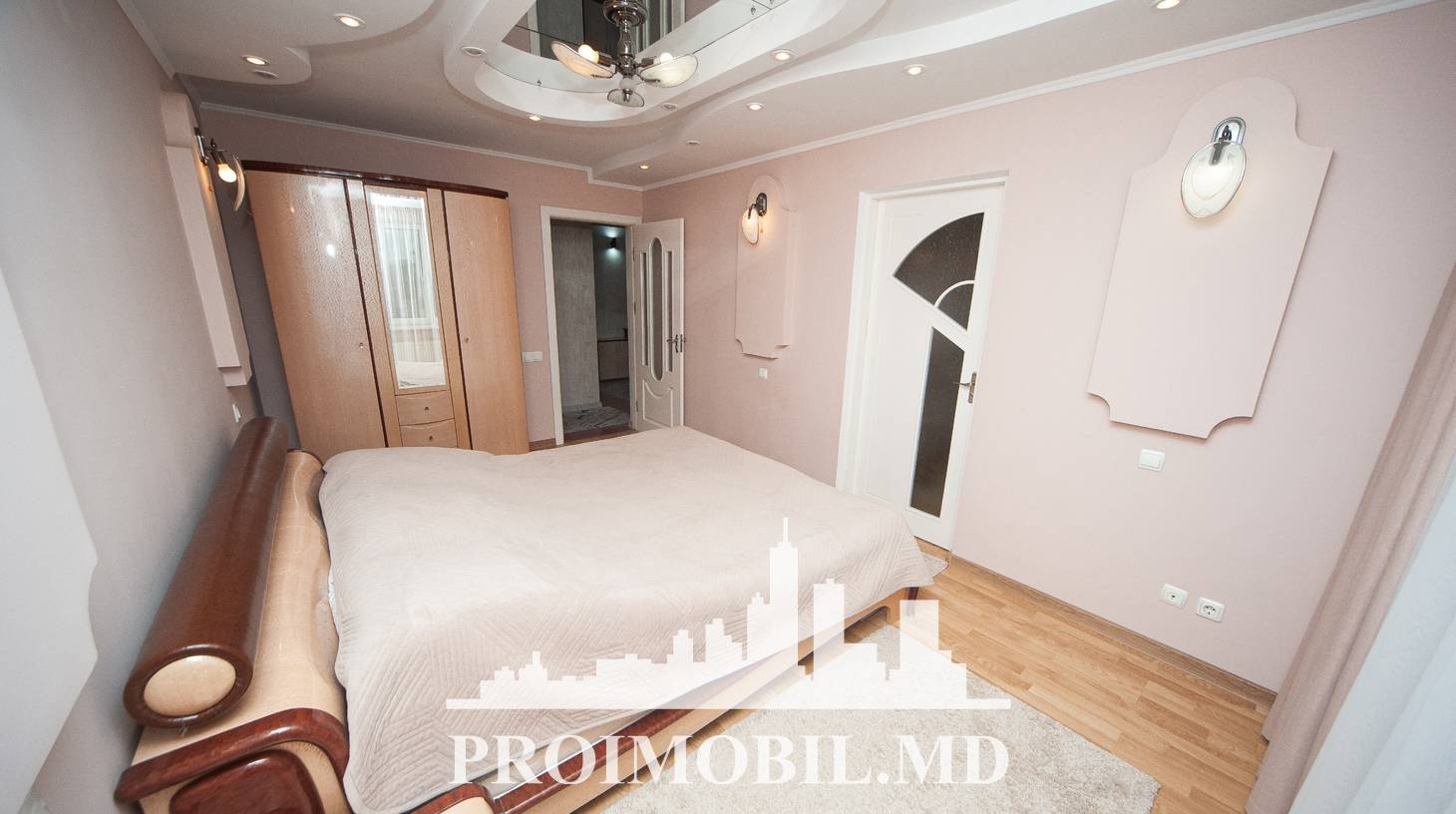https://images.proimobil.md/4AMYf7semAPPQ_A_xsW4zSs5f5uptT8N5jCV9NEVxp4/watermark:0.75:so:0:30:0.39/resize:fill:1460:816:1/gravity:ce/bG9jYWw6Ly8vZXN0YXRlL2xyLzJmZGY5ZjIwLTdiNGItNGFmMS1hNzgwLTQ5NTMxZTAzM2FhMC5qcGVn