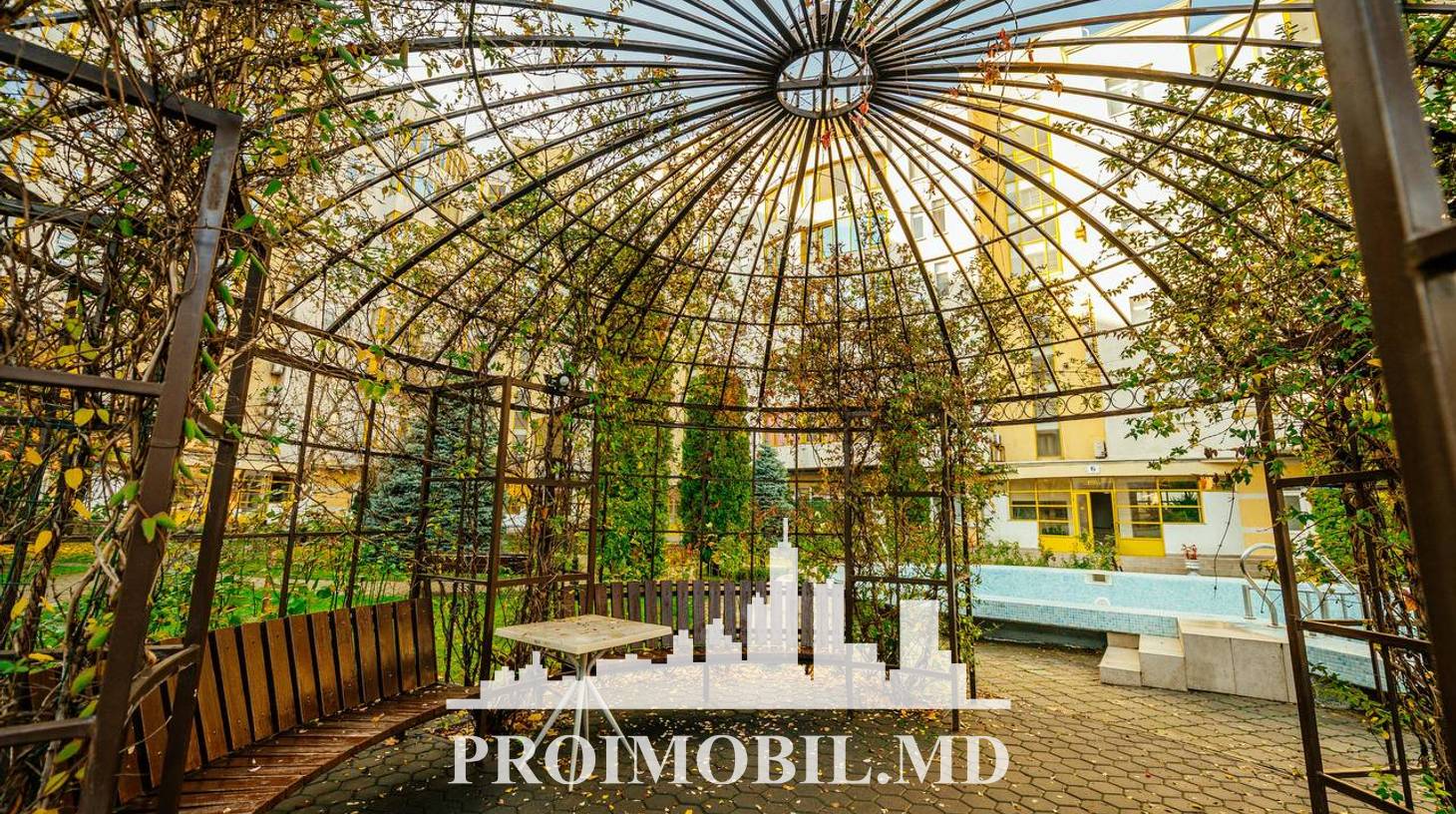https://images.proimobil.md/4DLa0BwARutdztLl2h_NCNMYPqv70tmh3_BfpfYAUT8/watermark:0.75:so:0:30:0.39/resize:fill:1460:816:1/gravity:ce/bG9jYWw6Ly8vZXN0YXRlL2xyLzg5NjkwOWIzLTJiMDMtNDIwNS1iNTRiLWE2MzRhMTk0NTU1YS5qcGVn