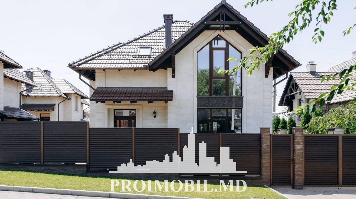 https://images.proimobil.md/4FRKMCHllQ2xgK7yW9o0Se4qBrJilrdFxU9zaUHaZ4g/watermark:0.75:so:0:30:0.39/resize:fill:1460:816:1/gravity:ce/bG9jYWw6Ly8vZXN0YXRlL2xyL2NhNDk4NTE0LWI2NDgtNDk0OC1hMzIzLTllYzM2YTA1NWZjMy5qcGVn
