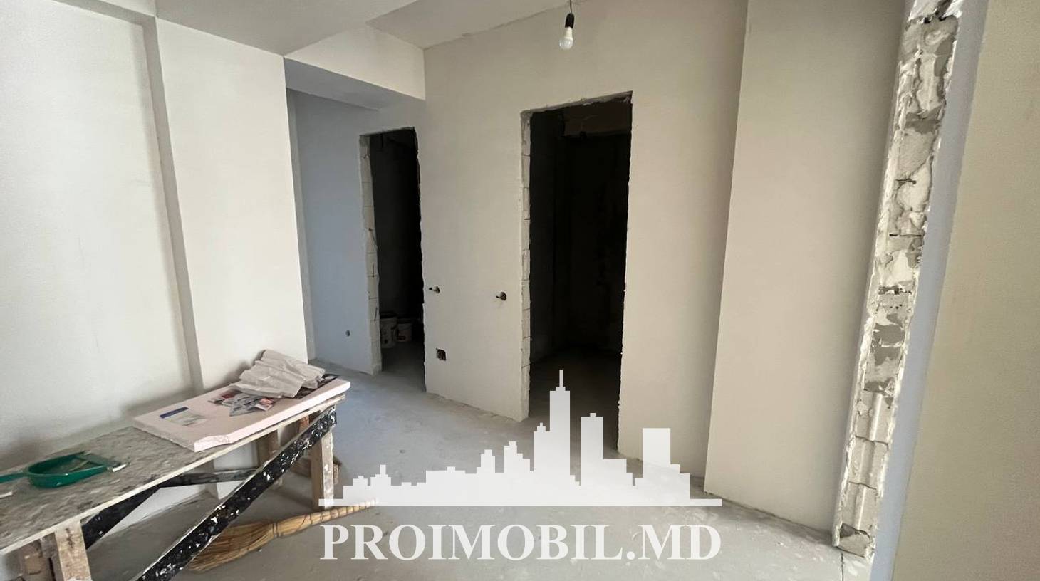 https://images.proimobil.md/4GAj8wHiuUxsWC3vQjro3LOV05xeC7rwLxgPtGF_gak/watermark:0.75:so:0:30:0.39/resize:fill:1460:816:1/gravity:ce/bG9jYWw6Ly8vZXN0YXRlL2xyLzE3NjQ5N2U1LWVhOGMtNDQwYy1iZTFkLWIzYmNkODcwYzQ0MC5qcGVn