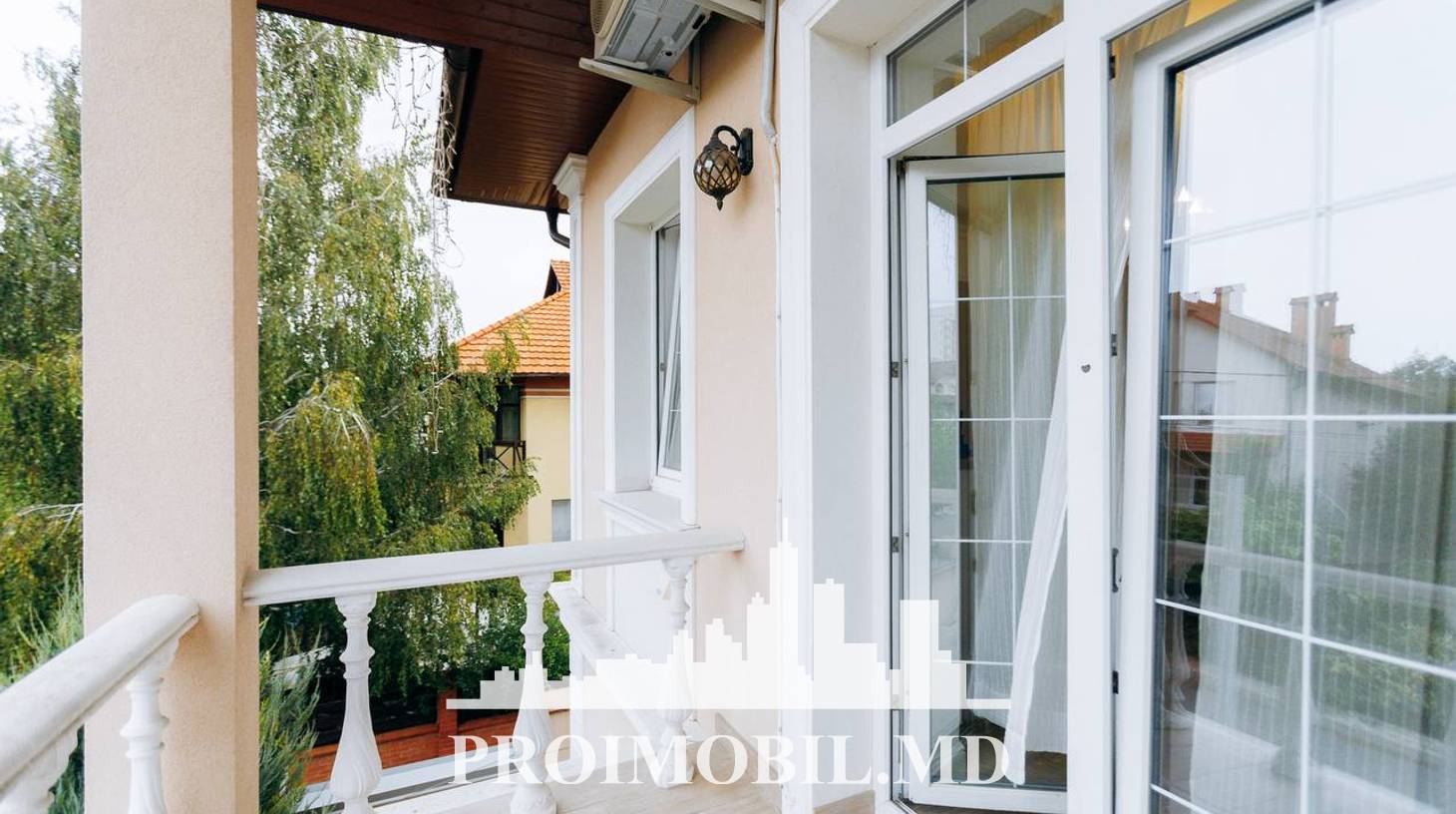 https://images.proimobil.md/4K4z2SGWVgBRPUkMbf2VK81IVpubaz5rgjqdDAOHavU/watermark:0.75:so:0:30:0.39/resize:fill:1460:816:1/gravity:ce/bG9jYWw6Ly8vZXN0YXRlL2xyL2QwODI1MTRiLTRmMWMtNGQ3Yy05NGY2LTdlMzcyYmM1ZjY4OC5qcGVn