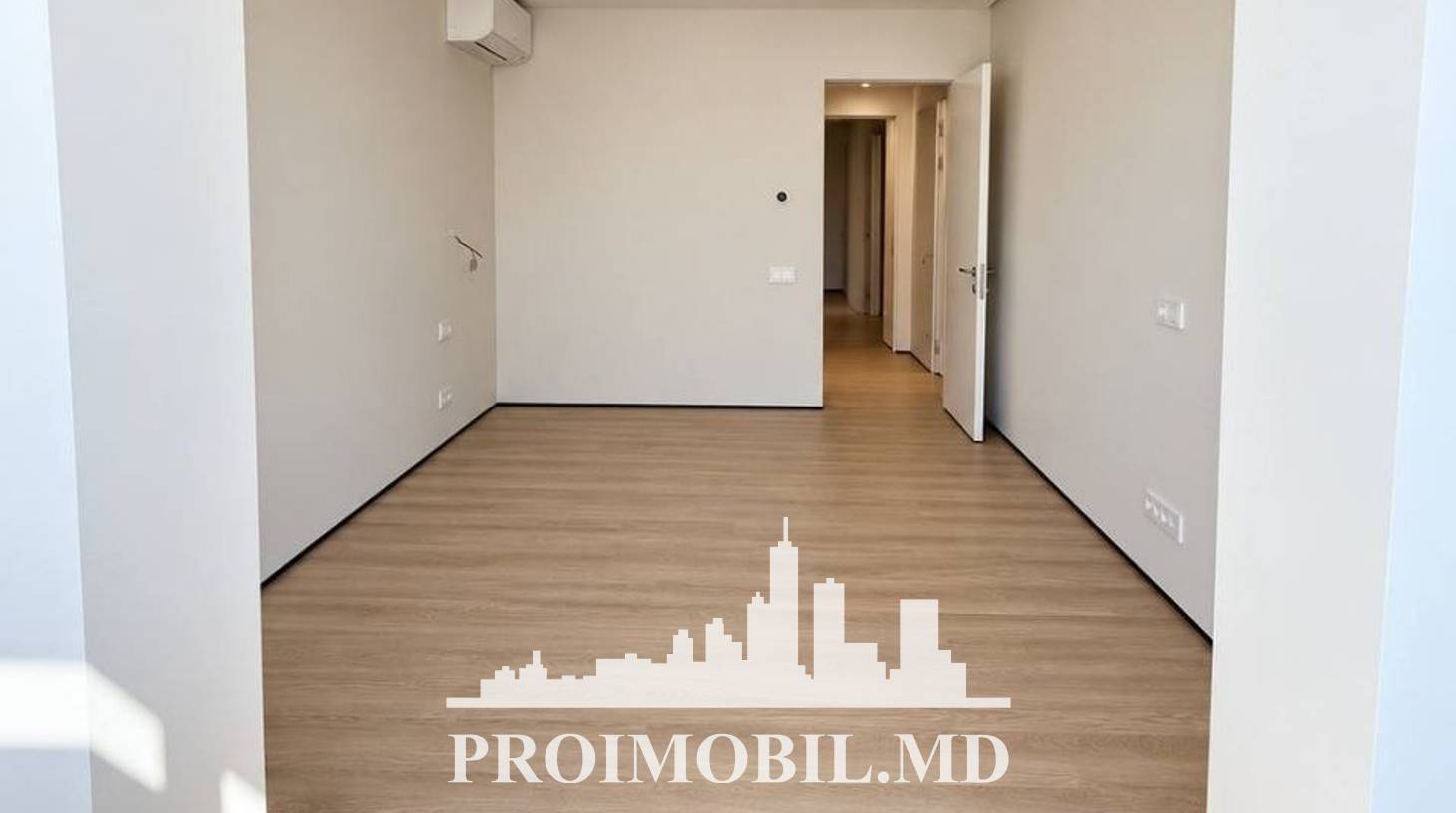 https://images.proimobil.md/4LIKJX9zJJyhCp3ny2qFiEYKjdBNzQfZxX6K8M0g8yE/watermark:0.75:so:0:30:0.39/resize:fill:1460:816:1/gravity:ce/bG9jYWw6Ly8vZXN0YXRlL2xyL2ExMzU5YmI2LTVmZjktNDllMC04YzI2LWY5OWE4YmRmNWViMi5qcGVn