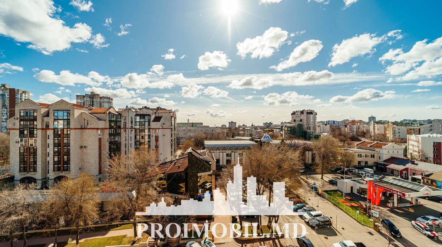 https://images.proimobil.md/4M2zq46OsGy-ITeOIJCrjs7vzHRyeu0xy4BTHjgN4zo/watermark:0.75:so:0:30:0.39/resize:fill:1460:816:1/gravity:ce/bG9jYWw6Ly8vZXN0YXRlL2xyLzViMmM0YmIxLTZlYzYtNDY3YS04OTlmLThlZTk5YjJlNzhiNS5qcGVn