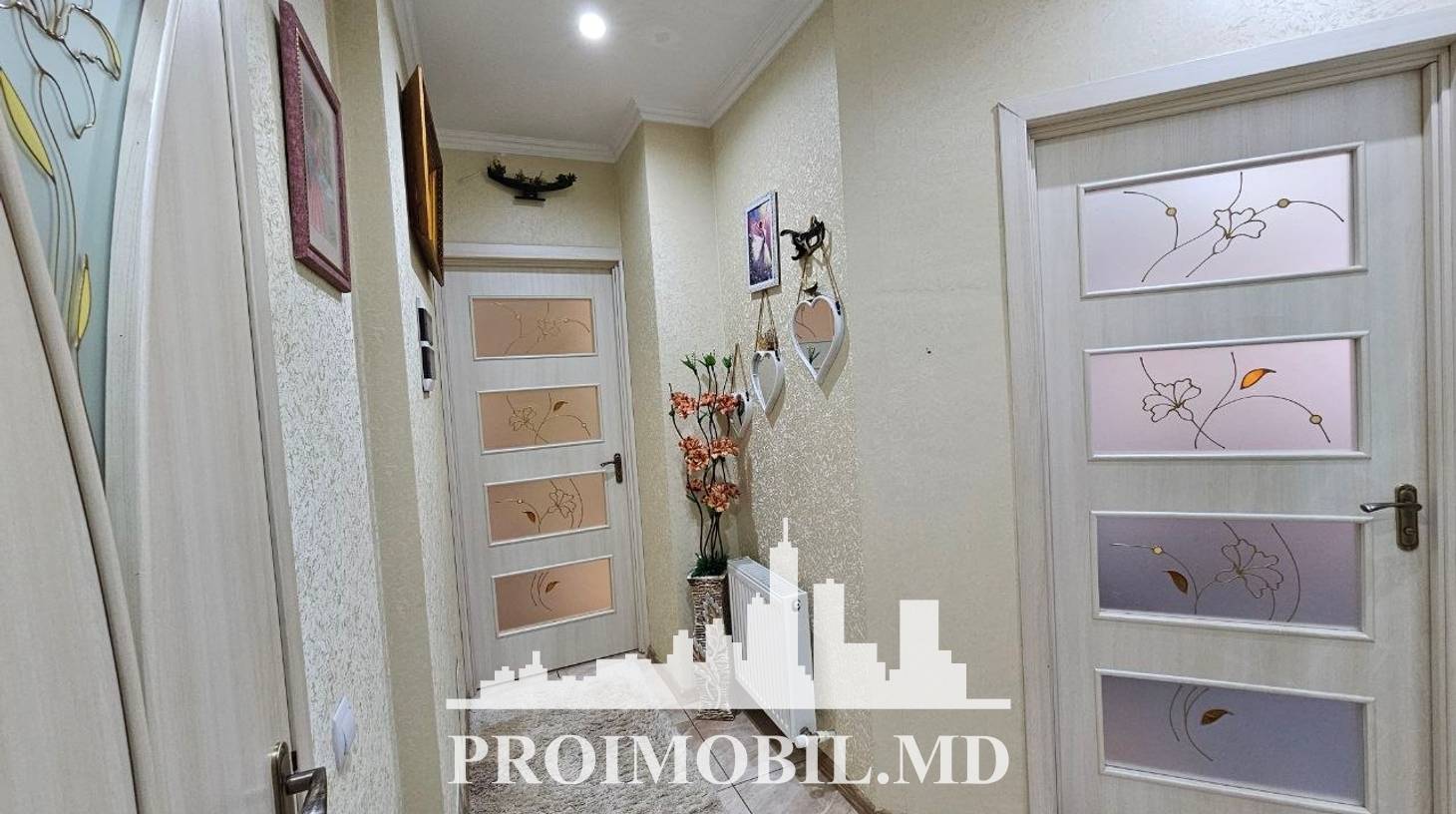https://images.proimobil.md/4N8JAFbK3S4UdmLEDdKqgXnlxdAu7PKJOB-B1DUreCw/watermark:0.75:so:0:30:0.39/resize:fill:1460:816:1/gravity:ce/bG9jYWw6Ly8vZXN0YXRlL2xyLzc0OWFlYWFmLWFjNWMtNDNjMi1hODgxLWI1ODlkZTQ0YzQ4ZC5qcGVn