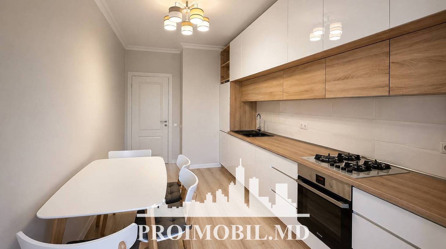 https://images.proimobil.md/4OvYafx_S0zdexZcZ5TJFoDmLPapcmR2zw4XIDqjdZ4/watermark:0.75:so:0:30:0.39/resize:fill:1460:816:1/gravity:ce/bG9jYWw6Ly8vZXN0YXRlL2xyL2QwNWZiNmYwLWRkMWMtNDQzOC04OWFmLTU3MjQ1ZGIzM2YxOS5qcGVn