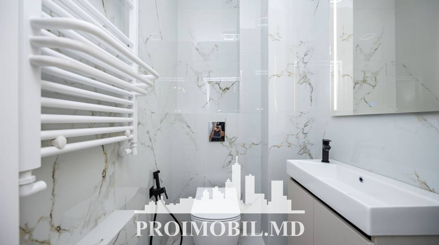 https://images.proimobil.md/4S_nDWe6H3MBTiawFsOD1m5dKQo4vSOPGgRgjRtmL0A/watermark:0.75:so:0:30:0.39/resize:fill:1460:816:1/gravity:ce/bG9jYWw6Ly8vZXN0YXRlL2xyL2Y3NDE0ZTI1LTUxNDAtNDM4Mi1iOTEwLWZjNzBhYjQ1YzZmMC5qcGVn