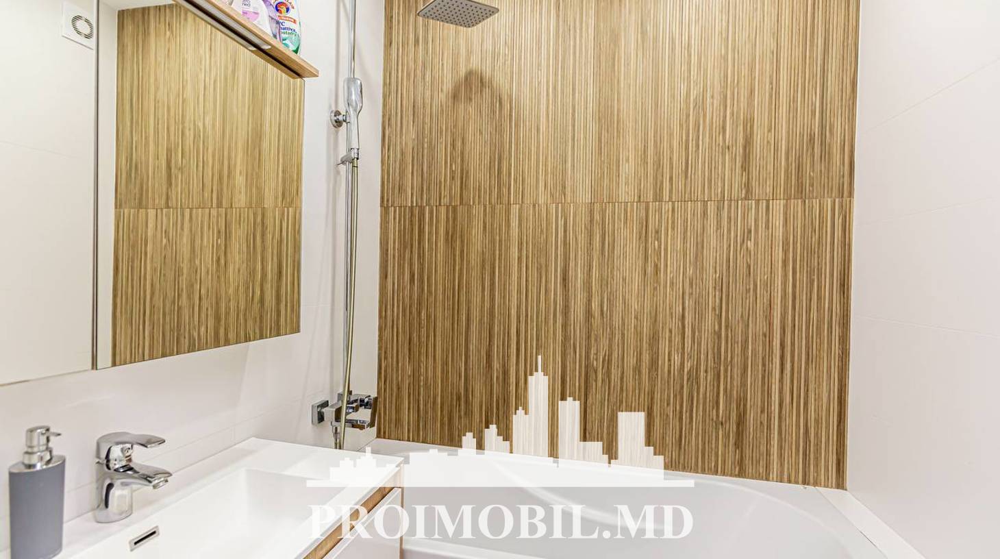 https://images.proimobil.md/4T6Hn-ARMww3UnyORnCSNJFpZDe7l9p1HMJkWs2uakY/watermark:0.75:so:0:30:0.39/resize:fill:1460:816:1/gravity:ce/bG9jYWw6Ly8vZXN0YXRlL2xyL2E2NDBiYjFhLWM5ZDctNDYyOC1hMDExLTJkZjlhNmNiNjM2Ny5qcGVn