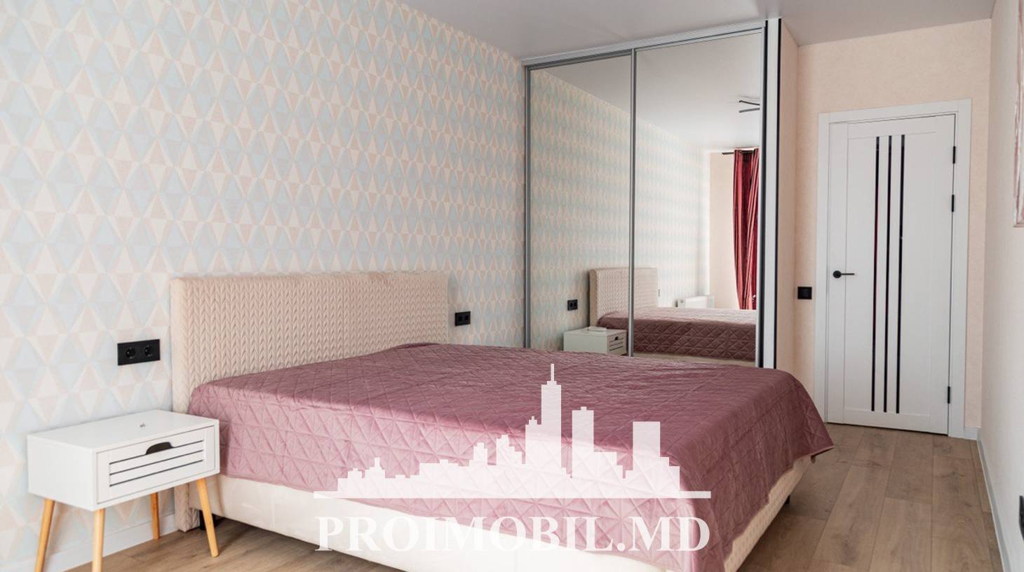 https://images.proimobil.md/4W70zp0m6SDq2KEYpWCsnkl7orr0pF3nhuPg1w1AFYA/watermark:0.75:so:0:30:0.39/resize:fill:1460:816:1/gravity:ce/bG9jYWw6Ly8vZXN0YXRlL2xyLzgzYTc3Mzc5LWY5NzAtNGYxYy1iNmRlLTA4NWFkMjcyMDMxYi5qcGVn