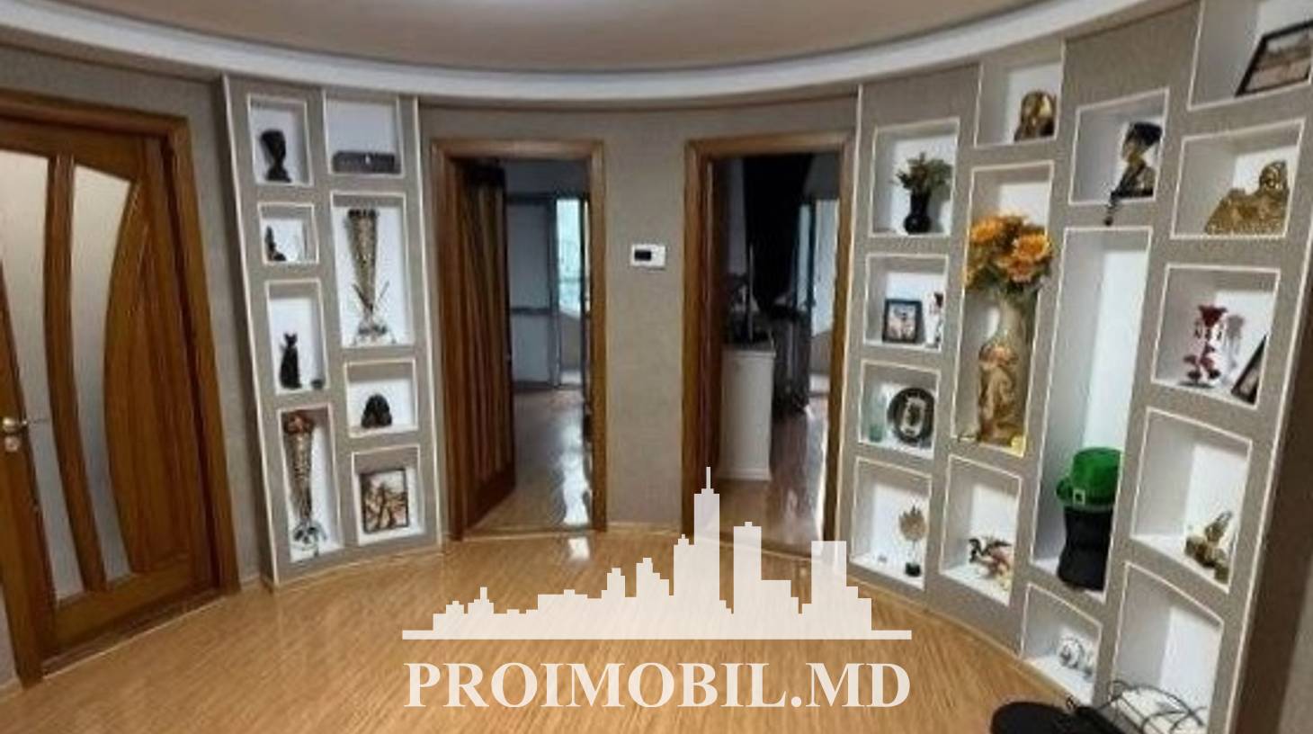 https://images.proimobil.md/4ZQcrliCQCC3dh2Fhtg8z92l6QvAaGwOvAzApGOX61c/watermark:0.75:so:0:30:0.39/resize:fill:1460:816:1/gravity:ce/bG9jYWw6Ly8vZXN0YXRlL2xyL2FhNjM4YjY1LWFlZWQtNGM4ZS04NWVlLTM3NDEzODRhNzRhNS5qcGVn