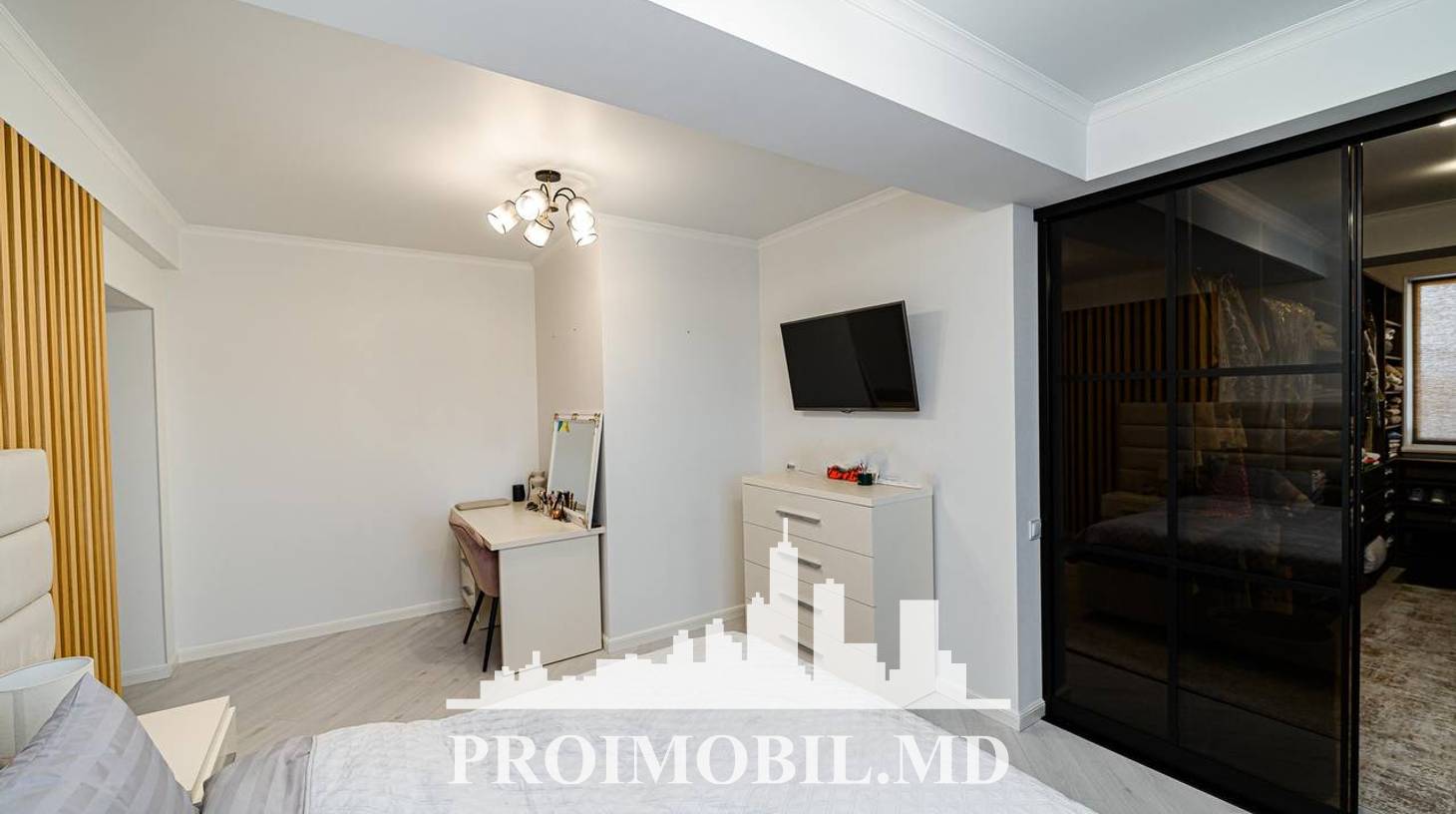 https://images.proimobil.md/4ZxUolhfx1xrI55P1xeqHVN4ZwPrkujgX55UI0nrM3A/watermark:0.75:so:0:30:0.39/resize:fill:1460:816:1/gravity:ce/bG9jYWw6Ly8vZXN0YXRlL2xyL2MwN2Y0YmQzLTAxYjUtNGQ3MC05N2E2LTkyNmUyOTUyZmYxOS5qcGVn