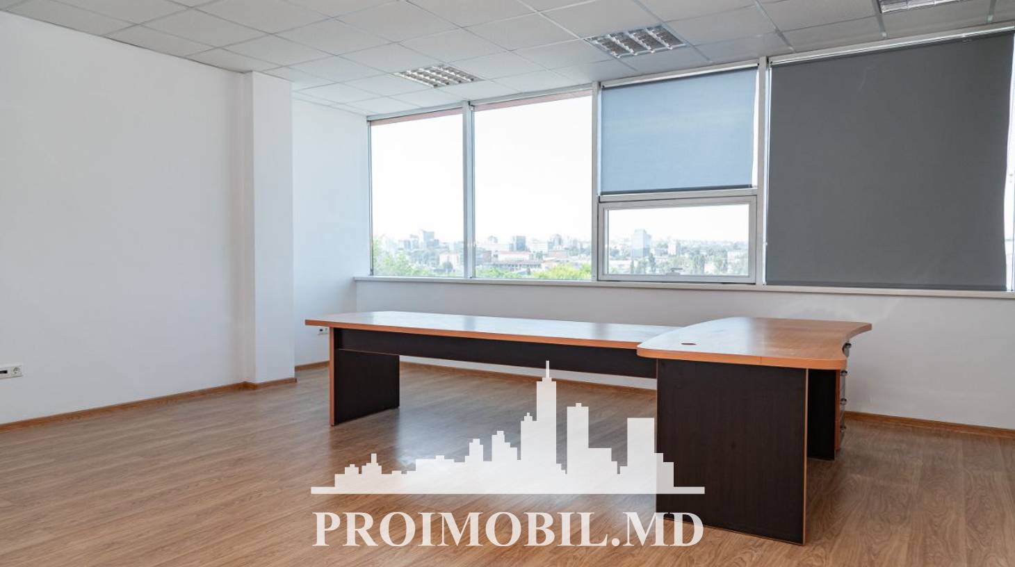 https://images.proimobil.md/4_foIjA4guD5qJDTdZMq5Bwkw_NA7lBJSYDPuzRUM_M/watermark:0.75:so:0:30:0.39/resize:fill:1460:816:1/gravity:ce/bG9jYWw6Ly8vZXN0YXRlL2xyL2IzMzg0YmU1LTVmZTktNDU3Ny1iNmUxLWJkZDgxY2JkM2IzZC5qcGVn