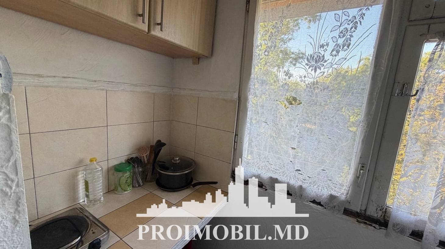 https://images.proimobil.md/4aL6OlWJh_AbDDt-M4Z0eZisCR1WPYRLx0R0VhjxIzU/watermark:0.75:so:0:30:0.39/resize:fill:1460:816:1/gravity:ce/bG9jYWw6Ly8vZXN0YXRlL2xyLzkxZDlkZGE0LWNmM2YtNDQ3Yi04OTJiLWZlODFmZmVkYmYyMS5qcGVn