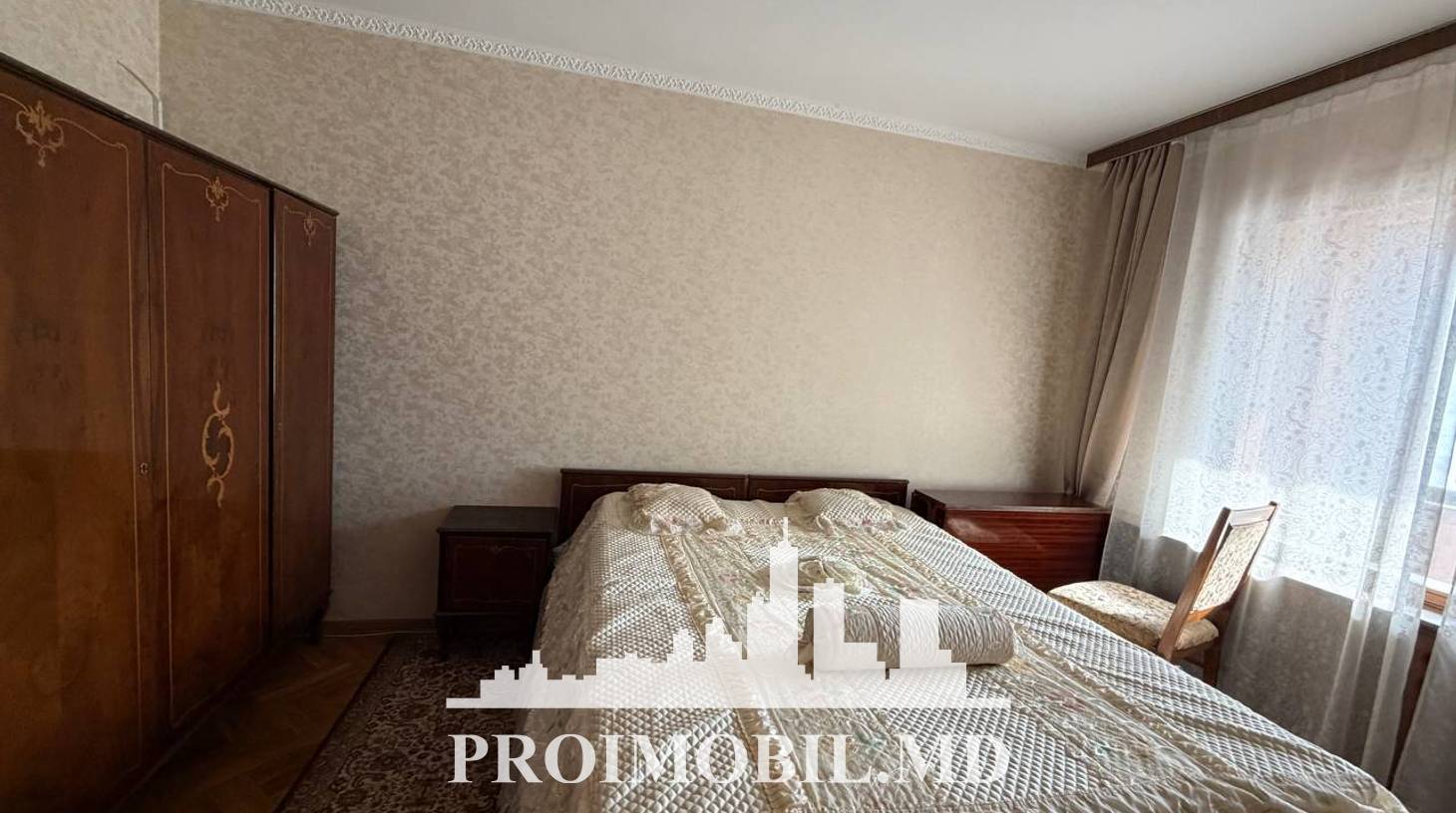 https://images.proimobil.md/4baGFZQWTH8YWg1quYbolkdYlq7hIZOochk3PtQx--8/watermark:0.75:so:0:30:0.39/resize:fill:1460:816:1/gravity:ce/bG9jYWw6Ly8vZXN0YXRlL2xyL2UzZDE0OTZiLWExMzAtNDM3ZS04MTNlLWFhYWM5MjA1NzkwNS5qcGVn