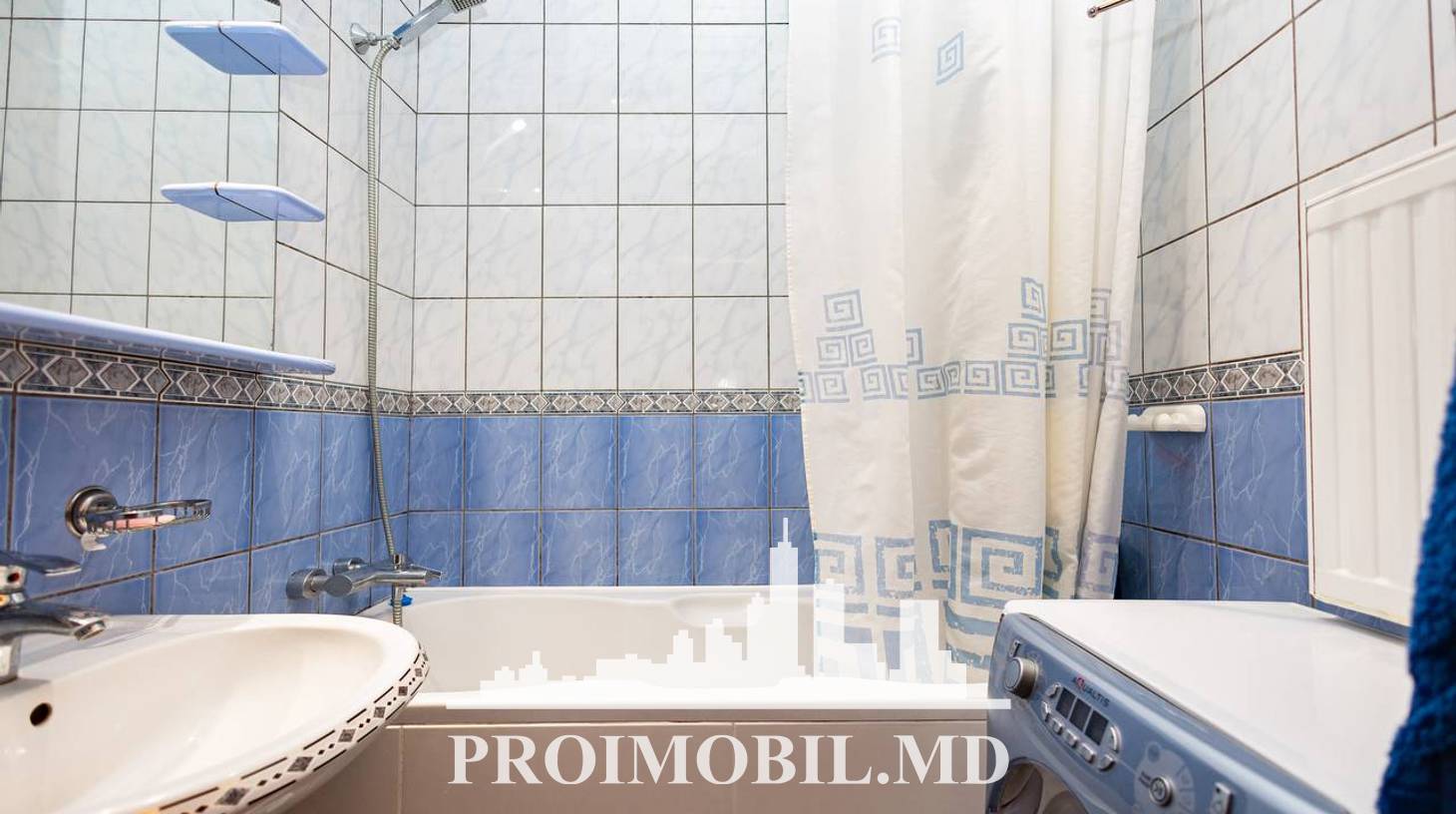 https://images.proimobil.md/4c-f5-lI8YkIiJwLeMudJRI3oY41QRfibiMZlAi4HAw/watermark:0.75:so:0:30:0.39/resize:fill:1460:816:1/gravity:ce/bG9jYWw6Ly8vZXN0YXRlL2xyL2MyY2I1ZTFmLThjNzAtNDAzYy05OGRmLTJjOGI2Y2Y3ZTE0Yy5qcGVn