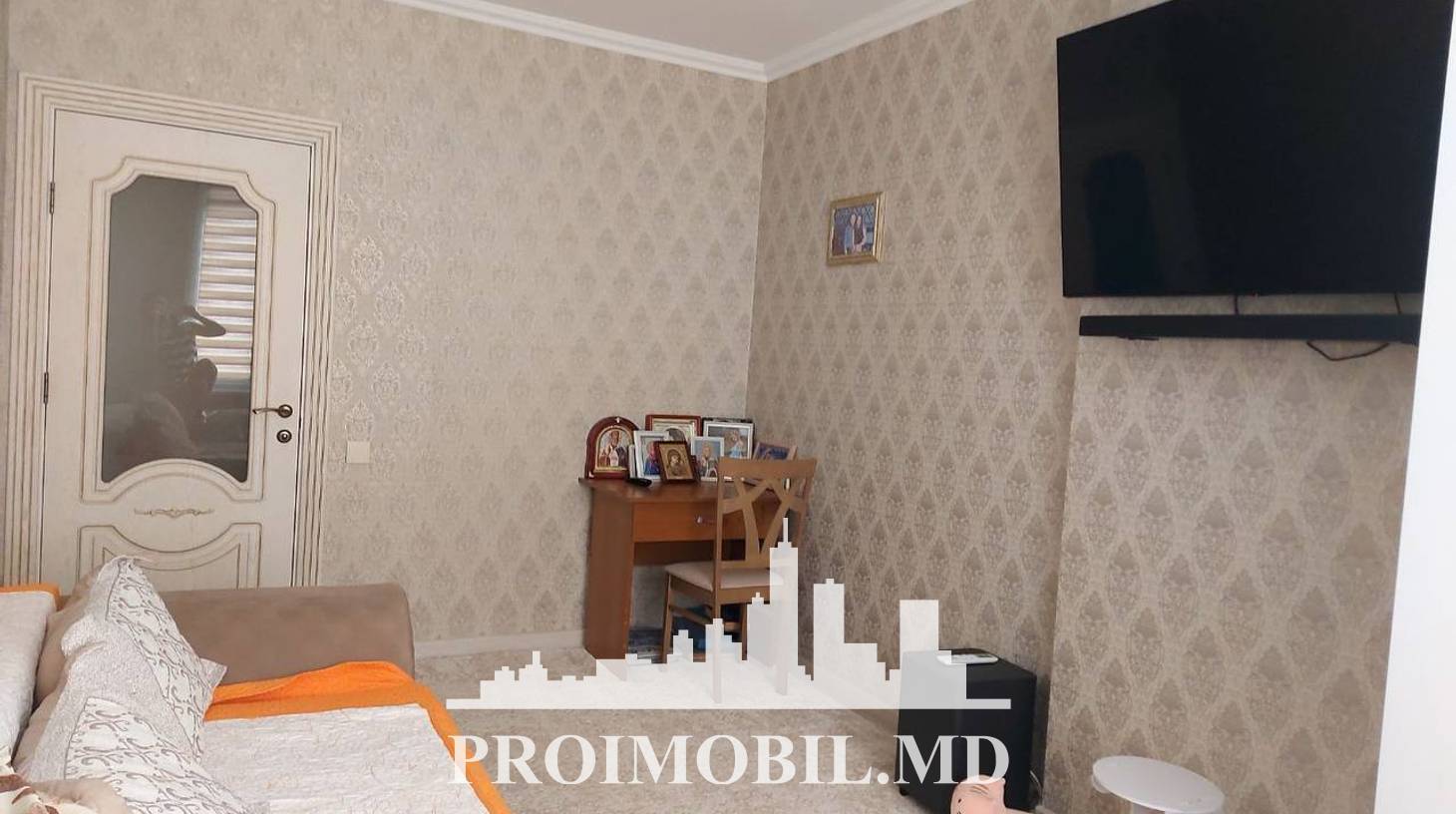 https://images.proimobil.md/4kBgfksW9h4DWPUTf9rTL0cyTYY8p56D3DEUkvH9PfI/watermark:0.75:so:0:30:0.39/resize:fill:1460:816:1/gravity:ce/bG9jYWw6Ly8vZXN0YXRlL2xyLzZiNjk2Zjk3LWQxNmYtNGFiMi1iMTNiLTgyZDgwYzQ5ZjBkMy5qcGVn