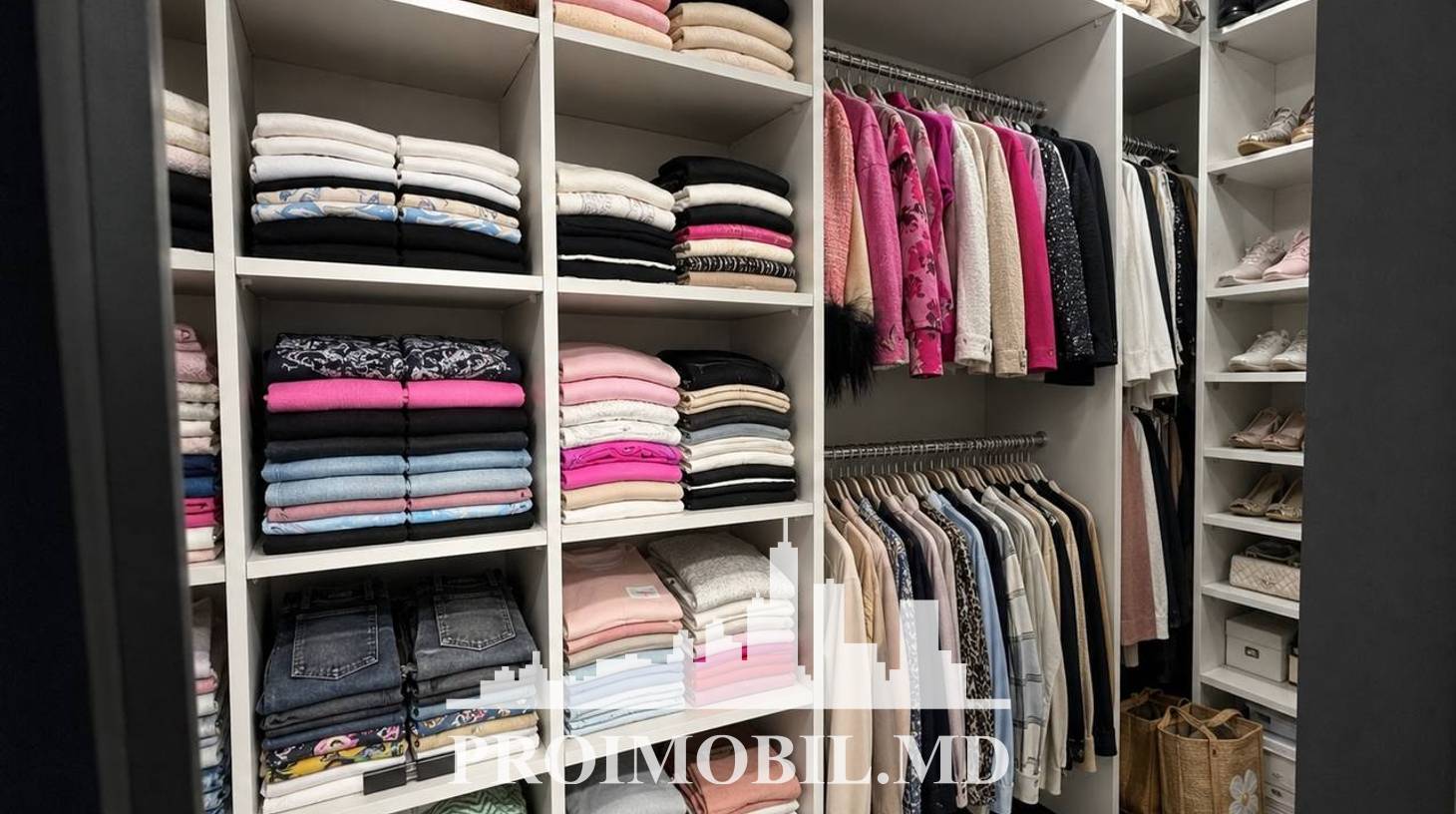 https://images.proimobil.md/4kf4zomkYKDu6qhJo7wOiR_1Dnp8HmPPxBasKJOc4e8/watermark:0.75:so:0:30:0.39/resize:fill:1460:816:1/gravity:ce/bG9jYWw6Ly8vZXN0YXRlL2xyLzg5OTBiZTkzLTlkZTctNDIyMi05NGE4LWQ4MzcxNzgyZDcwNy5qcGVn