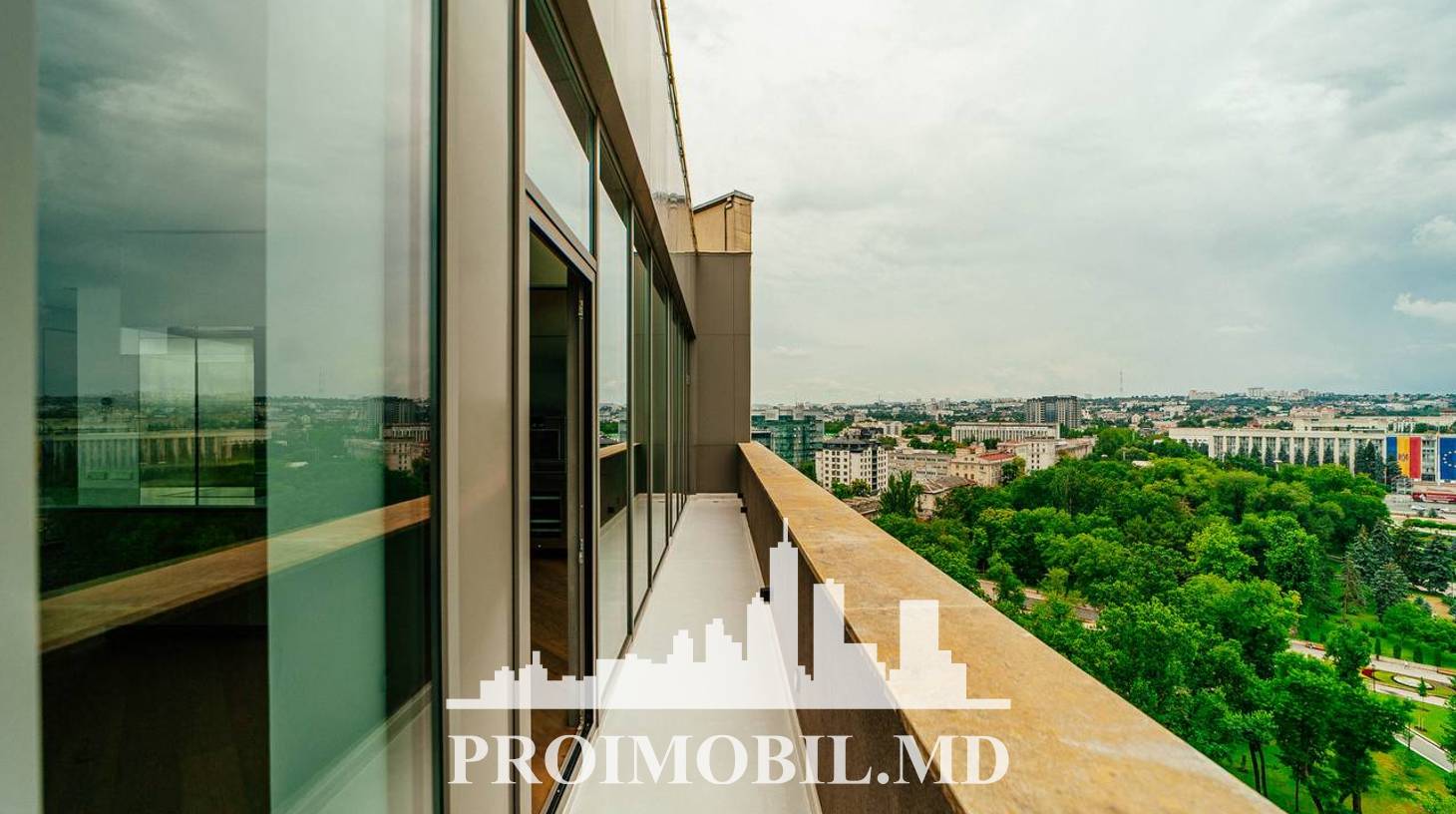 https://images.proimobil.md/4pGA-_DZuWWIIddEO4Fzgmnnc6WyKhZI2_f5FBuTZHU/watermark:0.75:so:0:30:0.39/resize:fill:1460:816:1/gravity:ce/bG9jYWw6Ly8vZXN0YXRlL2xyL2MwYWFmNGQ5LTlmMTctNDc1ZC1iMTE3LTdiNWFhMDZjNDRhYy5qcGVn