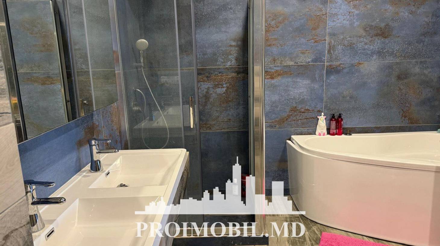 https://images.proimobil.md/4s9reW-wepRiFQQY5klay3QOl9WZZhryHQGQoW9tCbA/watermark:0.75:so:0:30:0.39/resize:fill:1460:816:1/gravity:ce/bG9jYWw6Ly8vZXN0YXRlL2xyLzIwYTJkOTk5LTFhYWEtNDk0MS04MDQ5LTRhNjlhZjBkOTQ1ZS5qcGVn