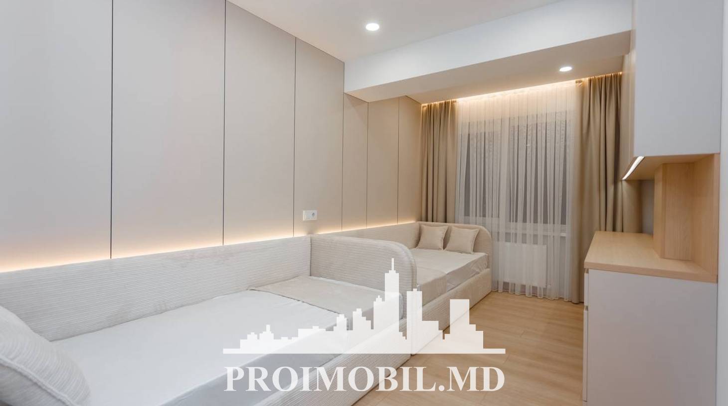 https://images.proimobil.md/4x_kOVV4b8RAsLznQXx_sAD7qsdIuZBie6buHdEUY_I/watermark:0.75:so:0:30:0.39/resize:fill:1460:816:1/gravity:ce/bG9jYWw6Ly8vZXN0YXRlL2xyLzQwNDgxZThlLWU0MzUtNGZhZC1hNGEzLWZjNGU1N2E1OTMxZS5qcGVn