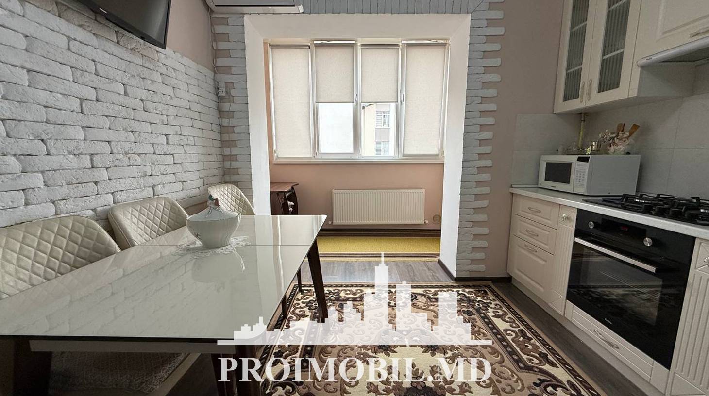 https://images.proimobil.md/4zWeQJUCoF2efsEq76ZurU0w76DNy4YMmuR_S655nN4/watermark:0.75:so:0:30:0.39/resize:fill:1460:816:1/gravity:ce/bG9jYWw6Ly8vZXN0YXRlL2xyL2RlMWM0NDUxLWUwYWEtNDUxZi05NGYyLWEwMmI5Yzc5OGUxZC5qcGVn