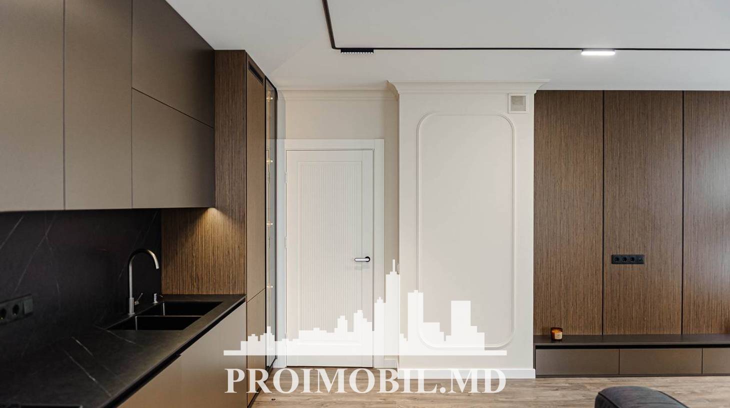 https://images.proimobil.md/5-hv__1N21ou5uJCiXGQPaeuqSZJC-Jb2gWLK2NTO7o/watermark:0.75:so:0:30:0.39/resize:fill:1460:816:1/gravity:ce/bG9jYWw6Ly8vZXN0YXRlL2xyL2ZhNTcwODFkLWEwMmYtNDhhOC1iY2UwLTM5NjIwNWFjNjFmNi5qcGVn