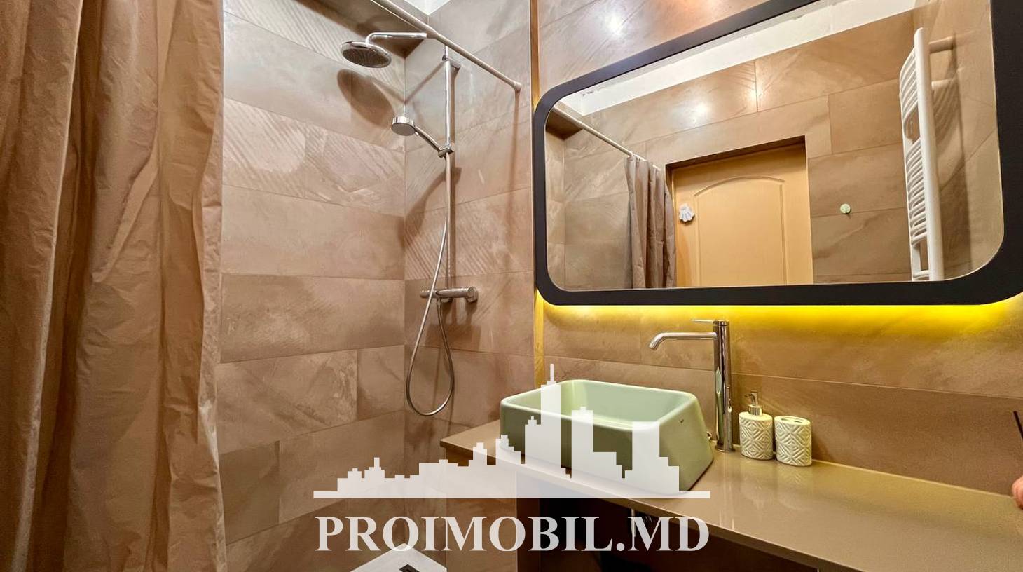 https://images.proimobil.md/5-y7gHFs2GEKjy4D2K1JxX7trV80fE1PvfXhisuoRzc/watermark:0.75:so:0:30:0.39/resize:fill:1460:816:1/gravity:ce/bG9jYWw6Ly8vZXN0YXRlL2xyLzk0ZWExYjlhLTdiZDgtNGVmMi05ZTIwLWUzNmIyZDk3MmZlNy5qcGVn