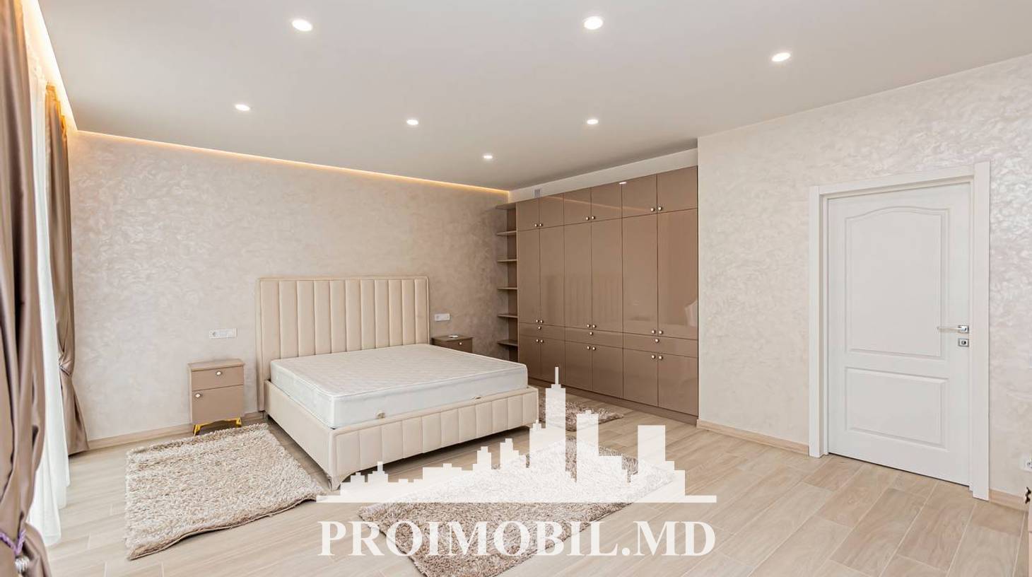 https://images.proimobil.md/53IMjtA_PsWD5YDkW82Vq5Ro-XRWtpbiMQQiyMT2I_8/watermark:0.75:so:0:30:0.39/resize:fill:1460:816:1/gravity:ce/bG9jYWw6Ly8vZXN0YXRlL2xyLzhjODE0MWI0LWQzNWUtNDVmNi1iZmVhLTNkY2RlOWU0YzRmNC5qcGVn