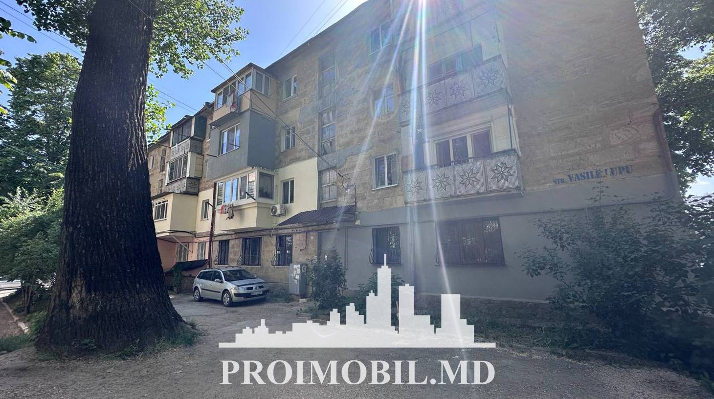 https://images.proimobil.md/54lRU4mw6O71q0ei-x2MtEGRepyj5Vw1F1GS5L6VFAY/watermark:0.75:so:0:30:0.39/resize:fill:1460:816:1/gravity:ce/bG9jYWw6Ly8vZXN0YXRlL2xyL2Q3N2EyYmE4LTk2YTYtNDJlMy05N2JmLWI5MjA3MGQwZmViNS5qcGVn