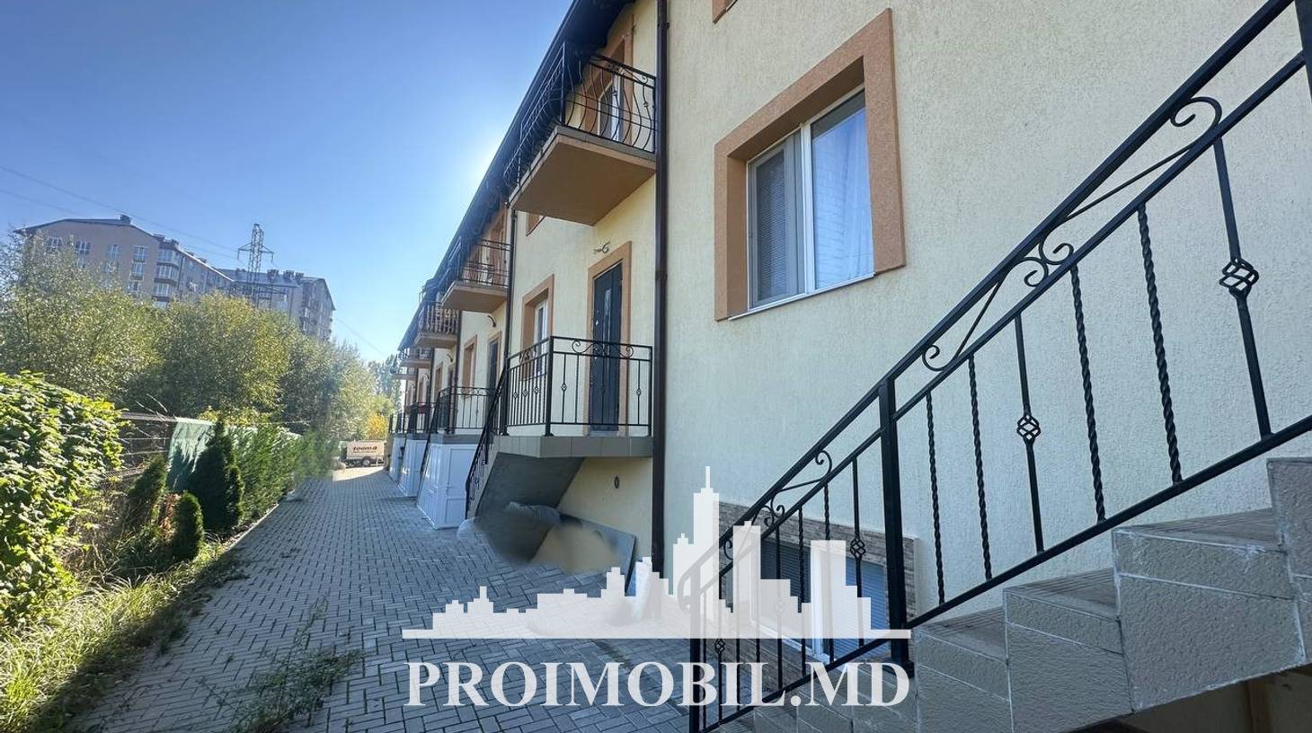 https://images.proimobil.md/567D7Mj3HdeG6y_h0JcLhnh1RT8jjd5VeXy5l9EejnA/watermark:0.75:so:0:30:0.39/resize:fill:1460:816:1/gravity:ce/bG9jYWw6Ly8vZXN0YXRlL2xyL2RhZDFlNDY3LTZmY2ItNDlkYy1hNDliLWIwY2FiN2JiNDc0Ni5qcGVn
