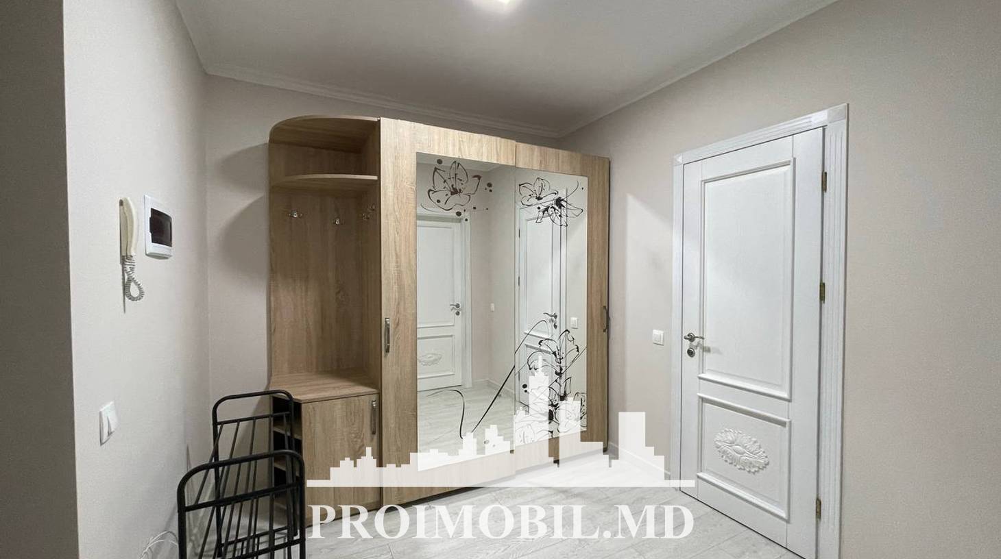 https://images.proimobil.md/57BEK5WAbgqRW-ORQGhSquCkpf4VL7KufaAAU4G796E/watermark:0.75:so:0:30:0.39/resize:fill:1460:816:1/gravity:ce/bG9jYWw6Ly8vZXN0YXRlL2xyLzU4MjU4OGQxLTU2NTktNGIzZi05NzVjLWMyZGM1ZmI0MGZmZi5qcGVn