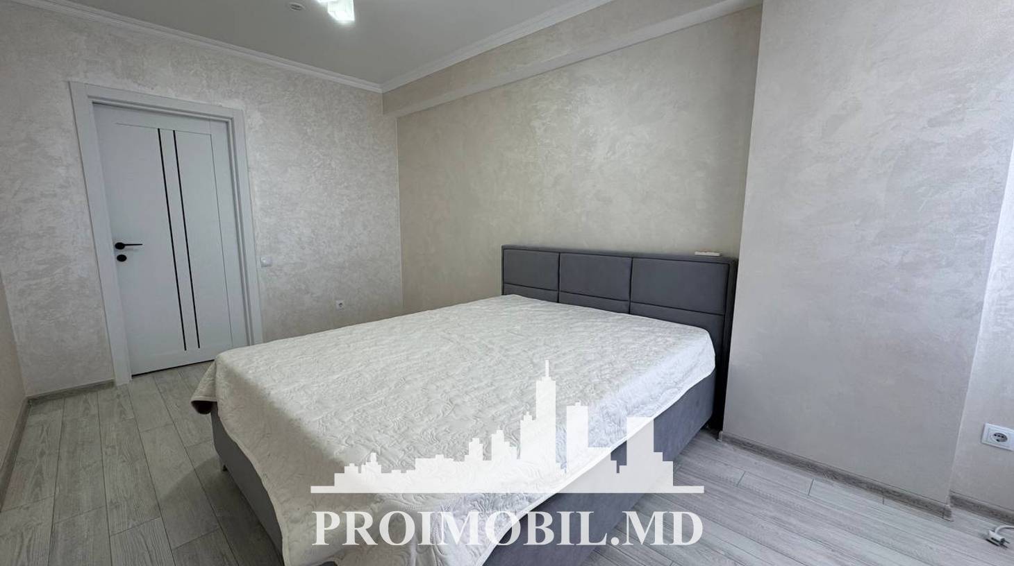 https://images.proimobil.md/59PBji5ePnT9yIcSkLyvZ_34Rt-qNBmlTyD6phbFrcA/watermark:0.75:so:0:30:0.39/resize:fill:1460:816:1/gravity:ce/bG9jYWw6Ly8vZXN0YXRlL2xyLzkxNGEzYmUzLTFkM2MtNGQ0ZS04OTU5LWI3NjlhOTdmN2ZiNS5qcGVn
