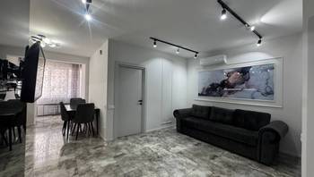 https://images.proimobil.md/5AB2DNzgiuO_kFliqDy-BFYrzFQG1fRdXtaAciFa6M8/resize:fill:350:198:1/gravity:ce/bG9jYWw6Ly8vZXN0YXRlL2xyL2FmYjY2ZDVlLWZlNjQtNGNlYS05YmNiLWQxNzdmNTc0YjcwYi5qcGVn