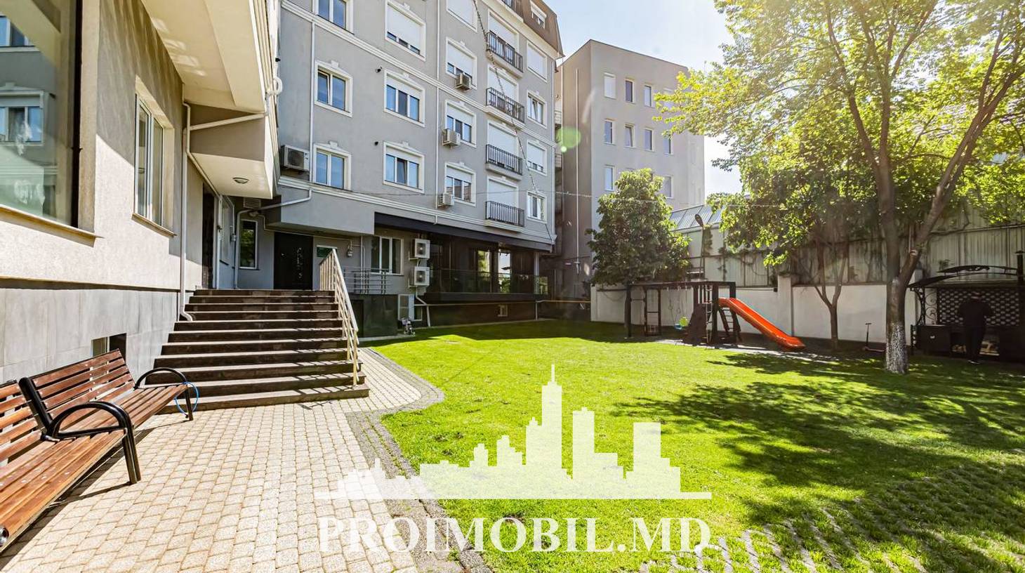 https://images.proimobil.md/5DI9C4w3MhnHMTd9asIeWcXu8vA-GDVJCtuxD3PbHgg/watermark:0.75:so:0:30:0.39/resize:fill:1460:816:1/gravity:ce/bG9jYWw6Ly8vZXN0YXRlL2xyLzg0OWUxYzI3LWIyNzUtNDY0NS05NThiLTQxOTg0NDBiM2YzNy5qcGVn