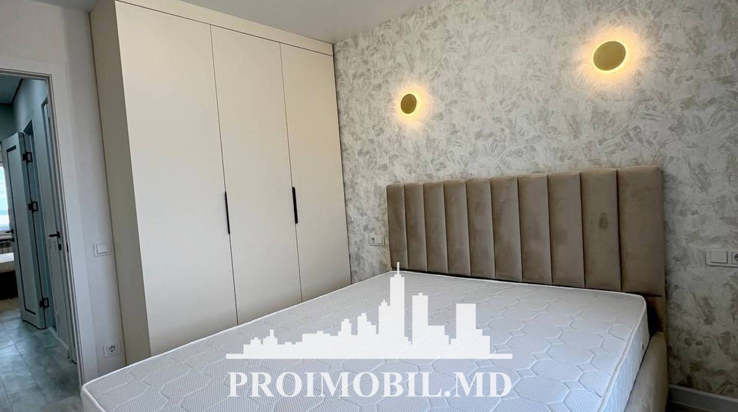 https://images.proimobil.md/5Doh4o9dE3LTYujBV-yr47hogb0RuD_KhdQiWgjyoCw/watermark:0.75:so:0:30:0.39/resize:fill:1460:816:1/gravity:ce/bG9jYWw6Ly8vZXN0YXRlL2xyLzFiYjc1NWIxLWRhNDUtNDhjMy1iNjIyLTZjYmU0OTkwZTljMi5qcGVn