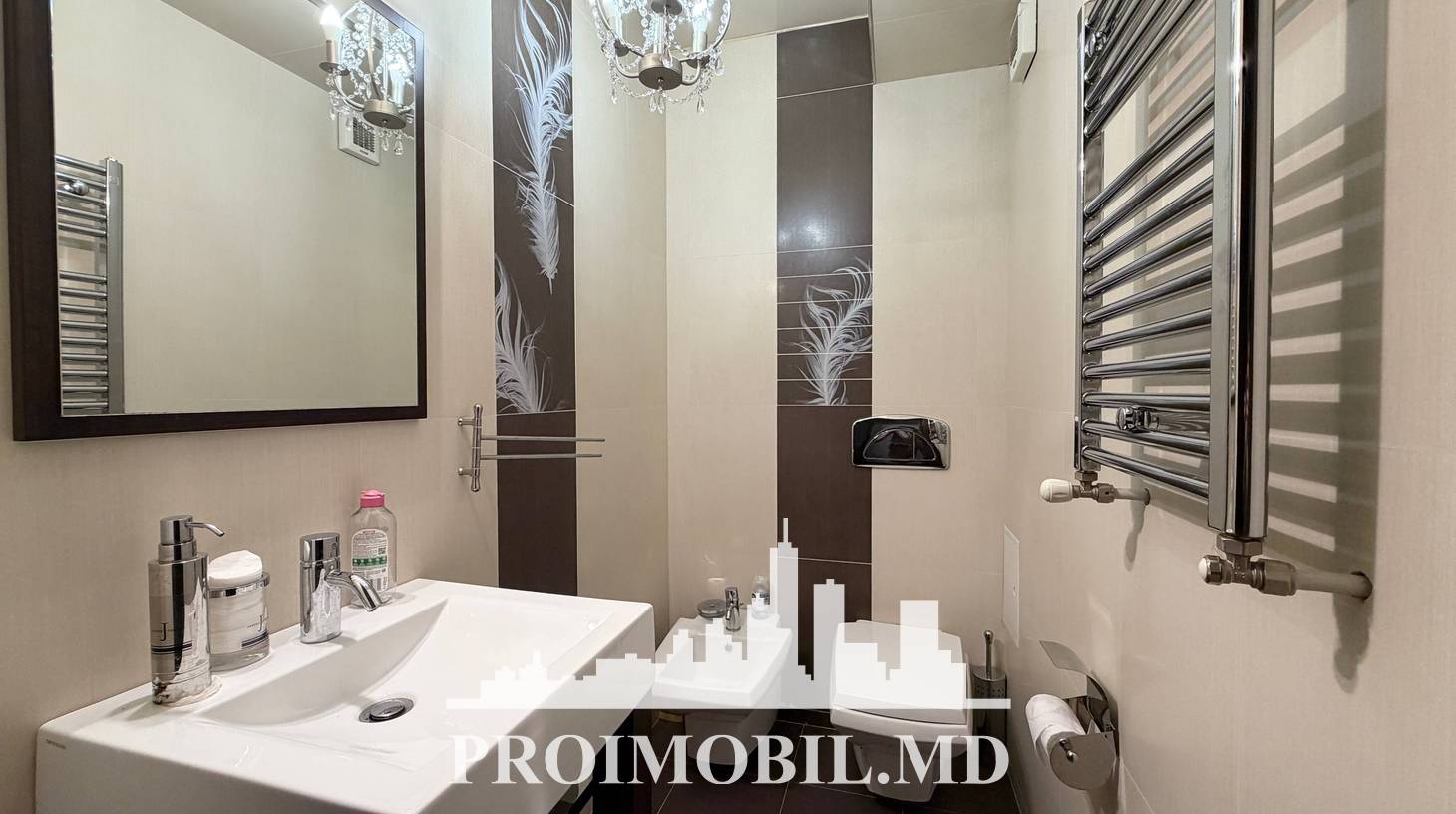 https://images.proimobil.md/5E-9OPws-8q9aJHdJzBbFV8GTGjKOfWzzuSgT4DiJds/watermark:0.75:so:0:30:0.39/resize:fill:1460:816:1/gravity:ce/bG9jYWw6Ly8vZXN0YXRlL2xyLzI3YjhhMWQ2LTBhODMtNDQ5NS05YzE2LTRlZjdlYjE1Mjc3ZC5qcGVn