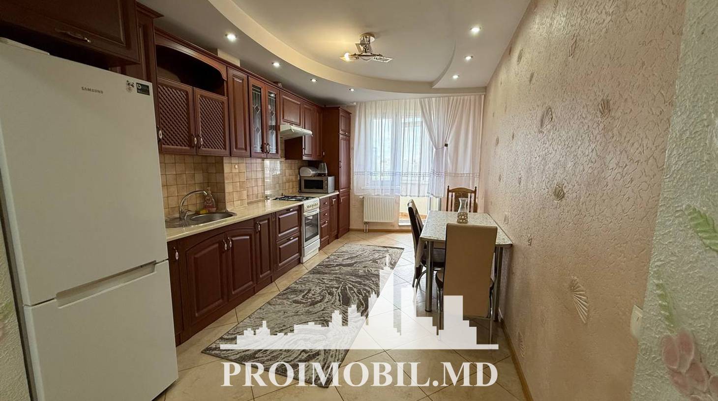 https://images.proimobil.md/5ENJ2oGQ-JDRvoFXWRHmg6cmSrFtTLWC04YrtVHGWfo/watermark:0.75:so:0:30:0.39/resize:fill:1460:816:1/gravity:ce/bG9jYWw6Ly8vZXN0YXRlL2xyL2ZiZjU3MGUzLWZkODEtNGQ3Yy05ZTBmLWFlZmYyMDlhZTBhOS5qcGVn