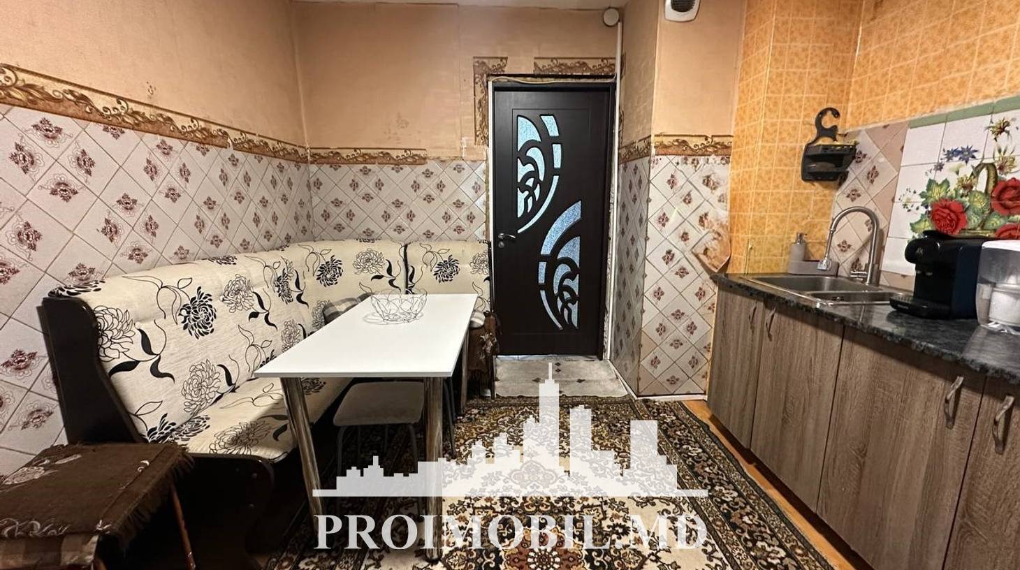 https://images.proimobil.md/5EclsC_7hSa3JEVbh2XYEHW9uSRBO2TQaNQHdFBVdeM/watermark:0.75:so:0:30:0.39/resize:fill:1460:816:1/gravity:ce/bG9jYWw6Ly8vZXN0YXRlL2xyL2I1NGE3YjM0LTg4ODMtNGEwMy05OTBlLTQxZjdlNjZmZjY1MS5qcGVn