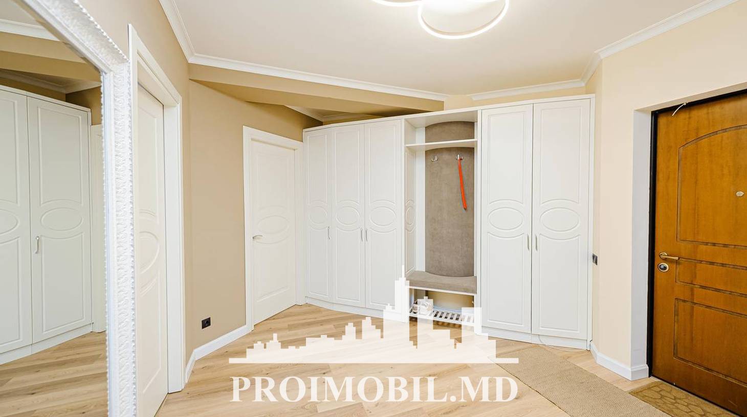 https://images.proimobil.md/5Js4akpmHxq1giZoqleKOT1i_43Wi7MW6BcFSIw3Yzk/watermark:0.75:so:0:30:0.39/resize:fill:1460:816:1/gravity:ce/bG9jYWw6Ly8vZXN0YXRlL2xyL2MyMzdlNjg5LTExZGUtNDk2YS1hMDIwLTdiMmRmZDYwZGM2MS5qcGVn