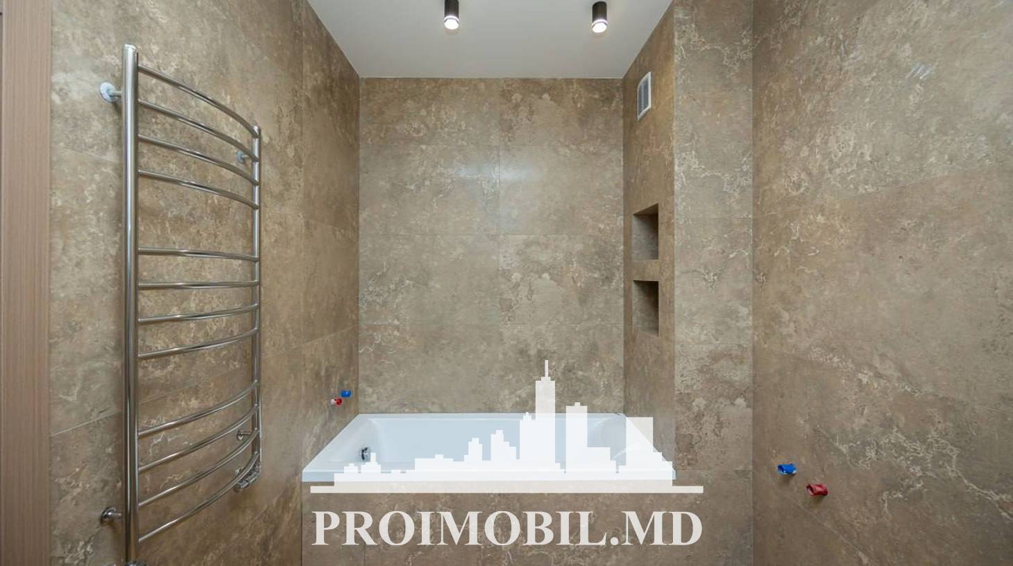 https://images.proimobil.md/5P3NzEEVeQ6_ScDH28nmZiy4jAuQSi6fa1J9de2IJPc/watermark:0.75:so:0:30:0.39/resize:fill:1460:816:1/gravity:ce/bG9jYWw6Ly8vZXN0YXRlL2xyLzY0MGU2Yzg0LTg1NjktNDFhZC05YTQxLTRiMDhhOTVlZmE0My5qcGVn