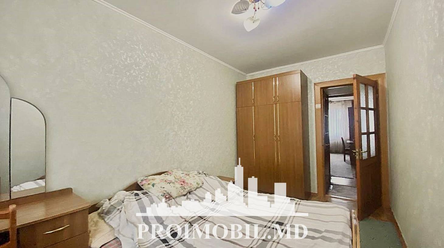 https://images.proimobil.md/5PzL0Rsb6om4nYBEZ31xeN7ug1ssq8CfqoNTkEy10B8/watermark:0.75:so:0:30:0.39/resize:fill:1460:816:1/gravity:ce/bG9jYWw6Ly8vZXN0YXRlL2xyLzJiZDE2M2JlLWY4ZWQtNGU2NC1hOTZiLTlmMTBhZmQ4M2U1Zi5qcGVn