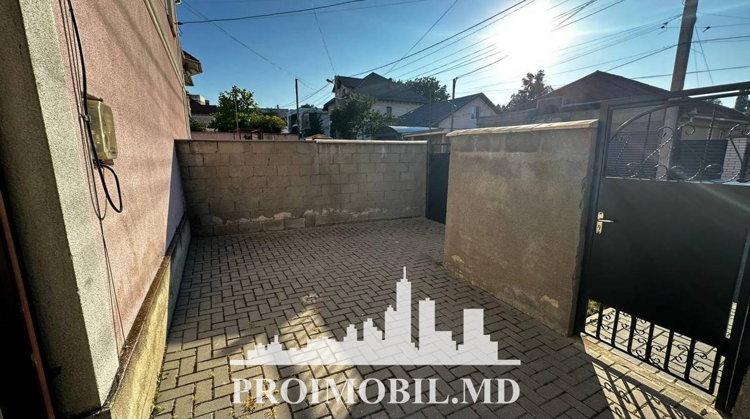 https://images.proimobil.md/5QZXxdB8_2U_l5gPITqR3C40pu9Esw0SsB6eb5wNL8A/watermark:0.75:so:0:30:0.39/resize:fill:1460:816:1/gravity:ce/bG9jYWw6Ly8vZXN0YXRlL2xyLzA0NzJiYjRmLTc0M2QtNDljOS04ZDI2LWY5Y2VjOGFiNzg1MC5qcGVn
